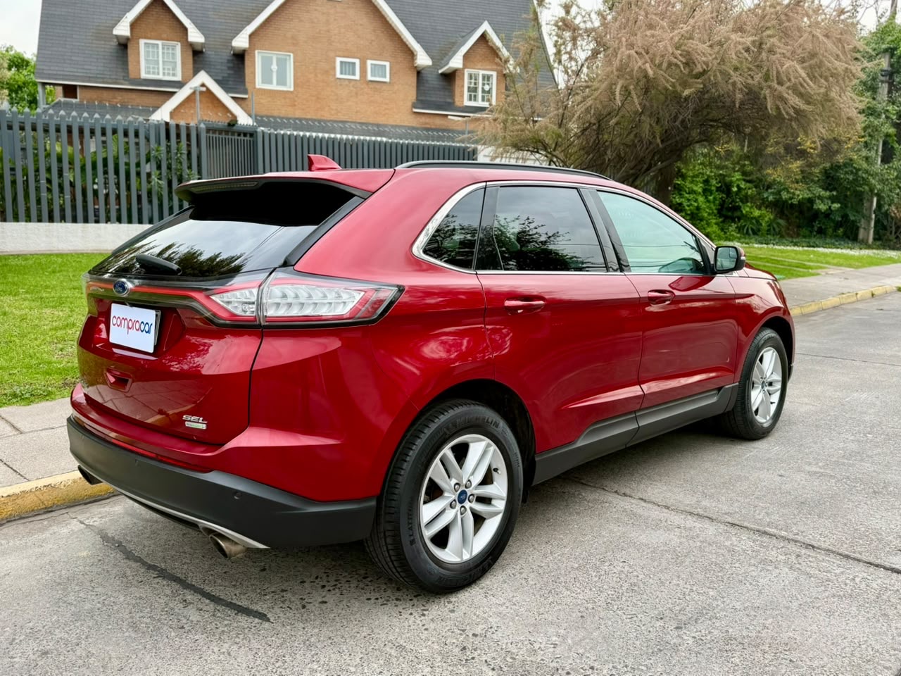 Ford Edge — foto 3 de 20