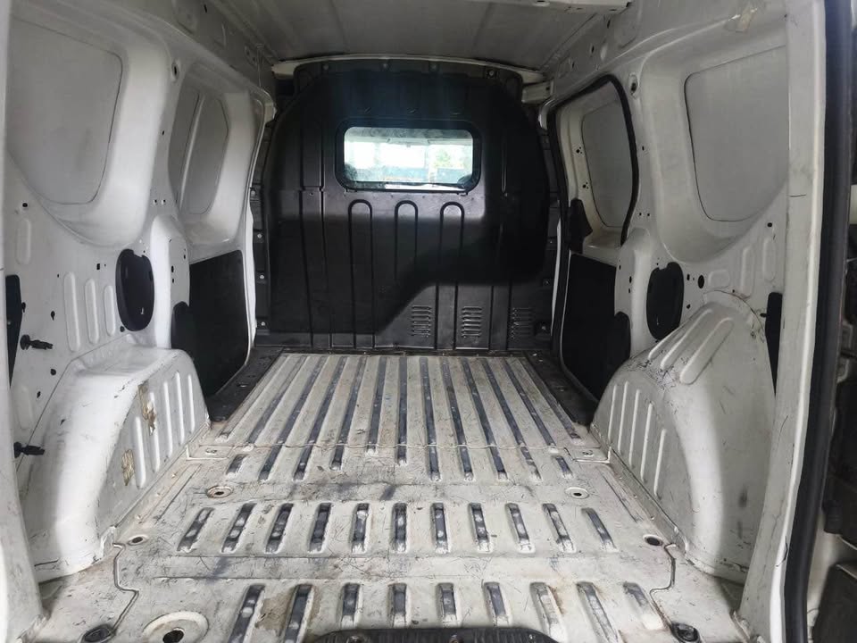 Renault Dokker — foto 13 de 15