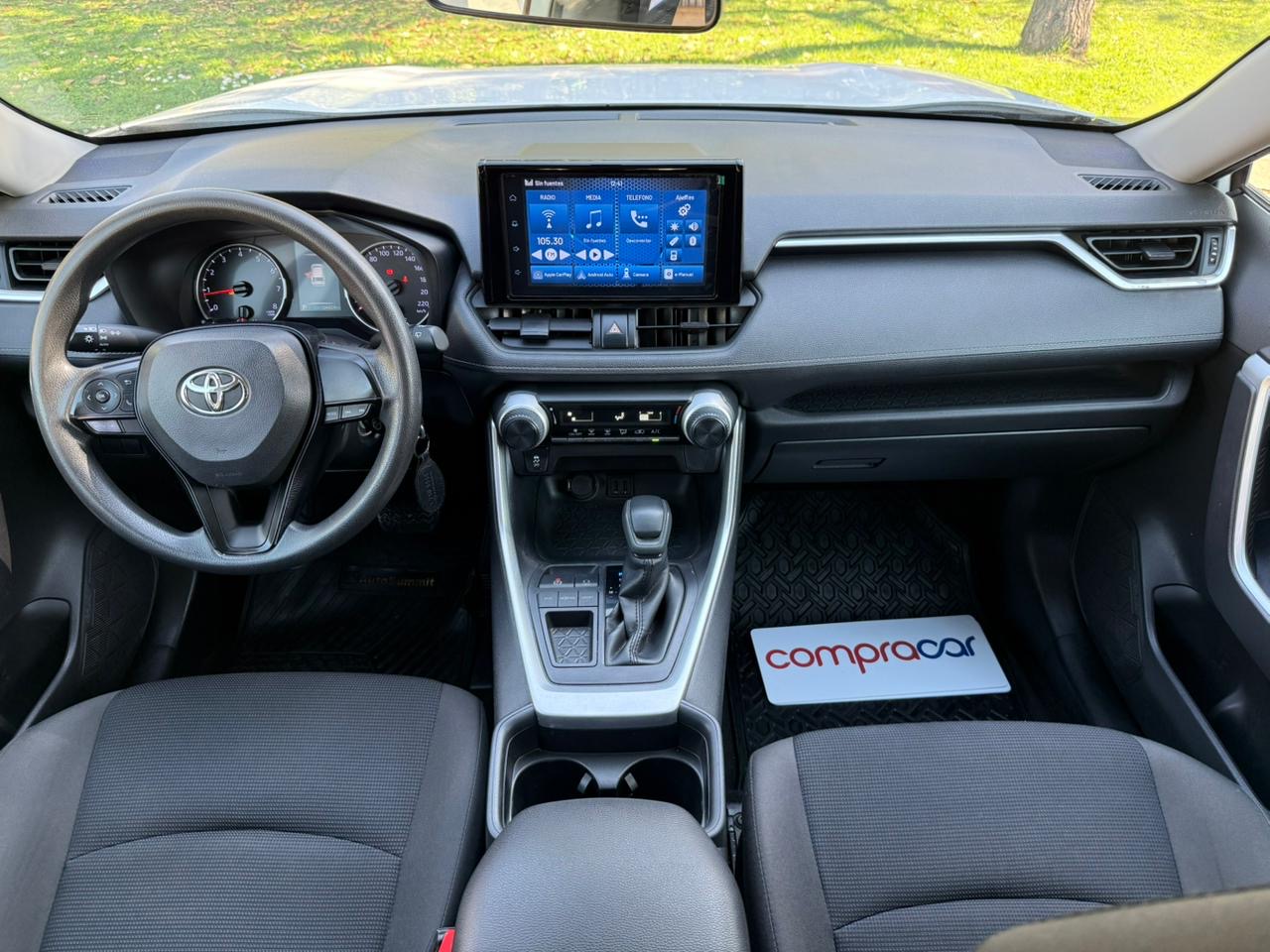 Toyota RAV4 — foto 16 de 18