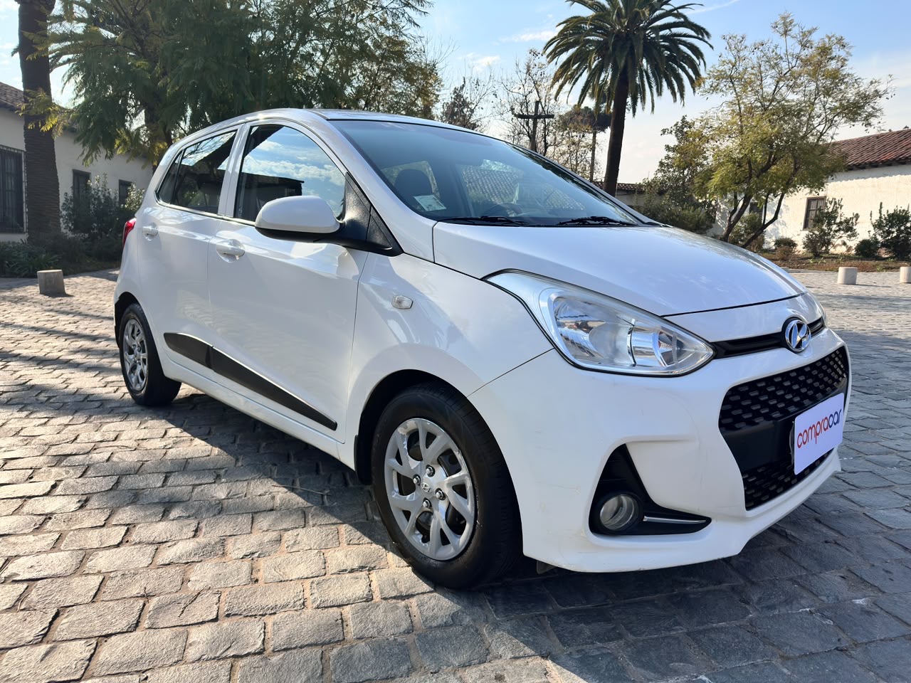 Hyundai Grand I-10 — foto 2 de 14