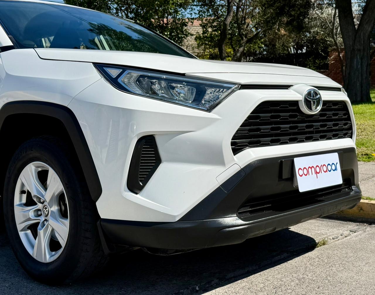 Toyota RAV4 — foto 6 de 18