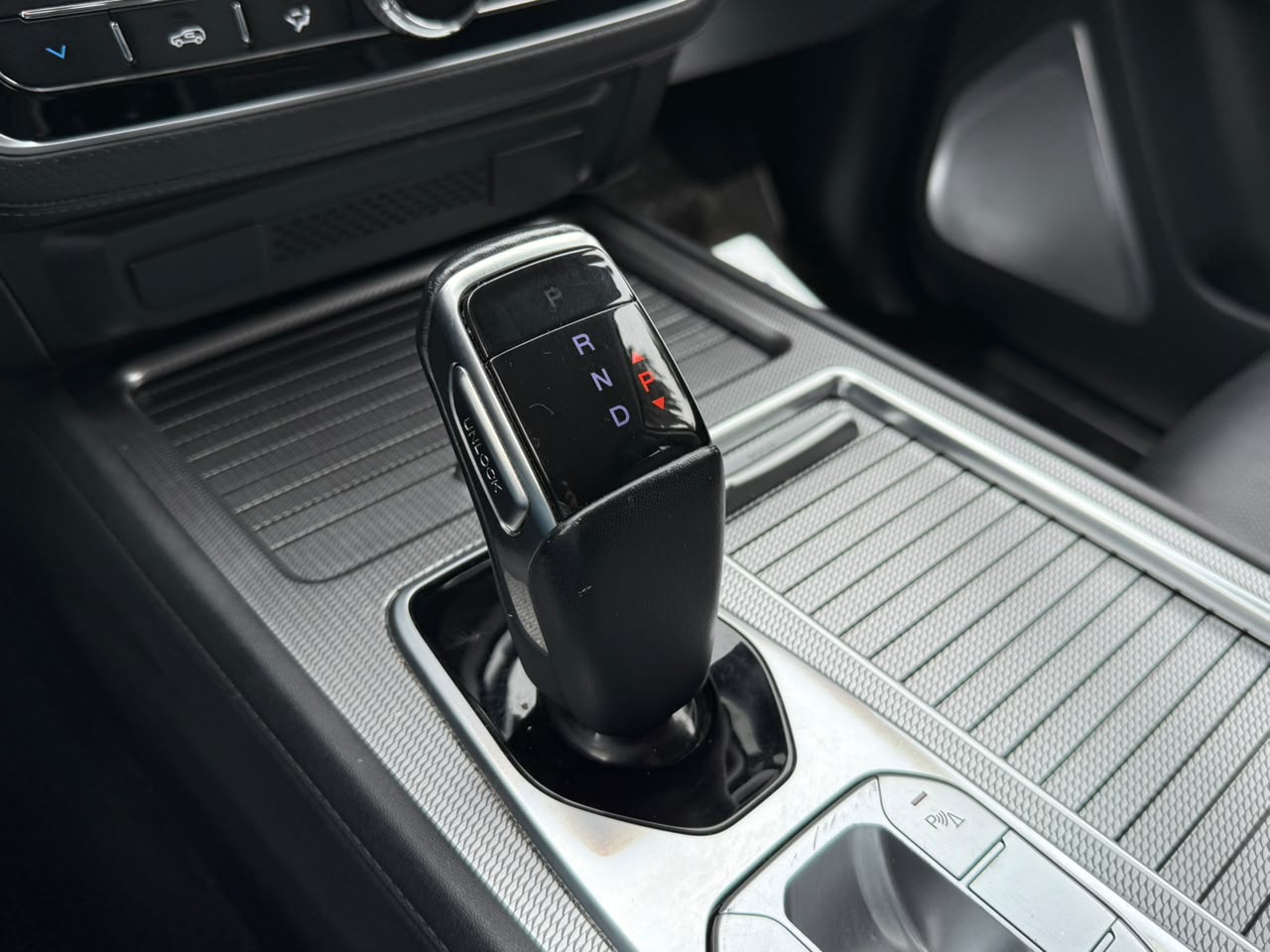 SsangYong Rexton New — foto 15 de 20