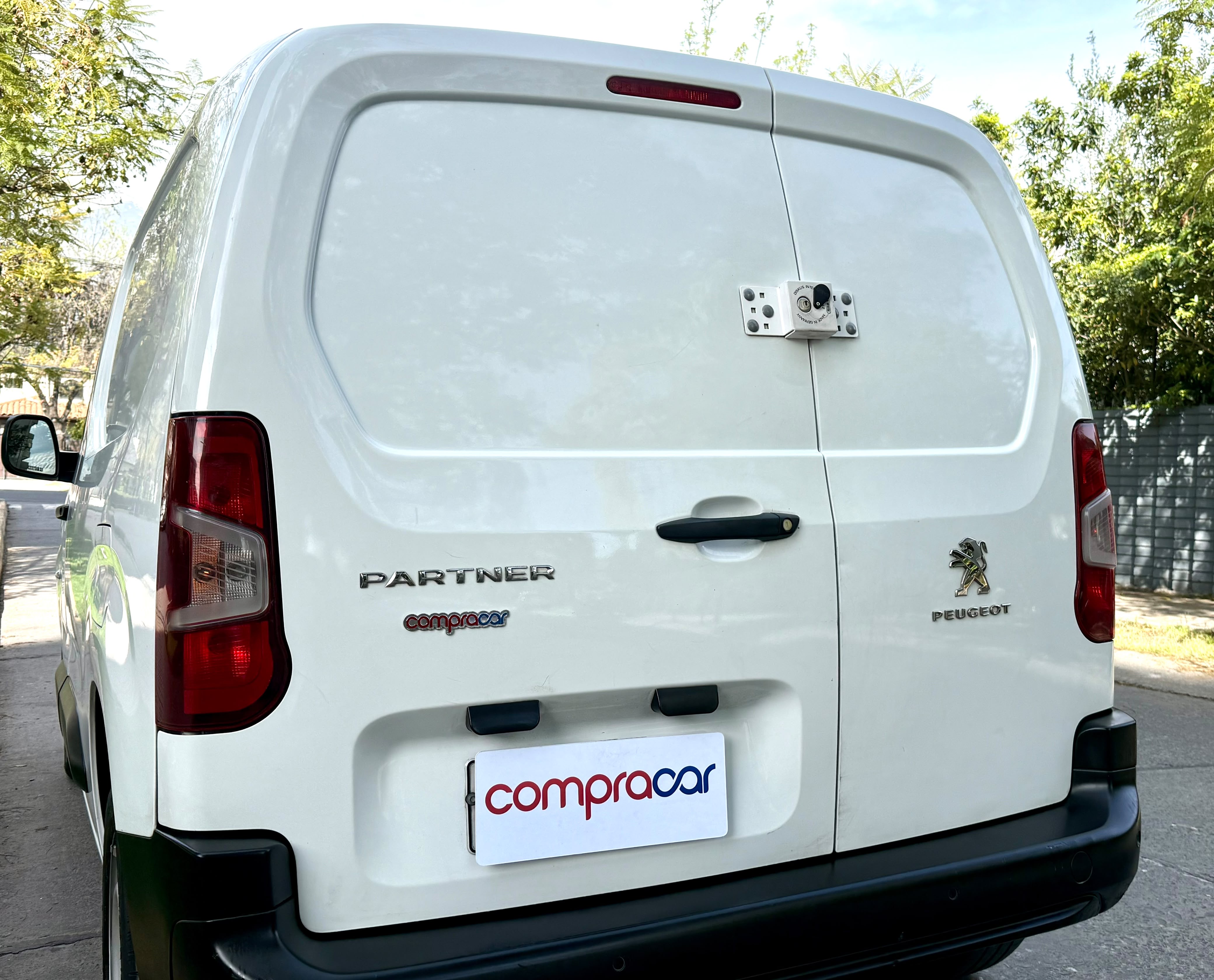 Peugeot Partner — foto 10 de 12