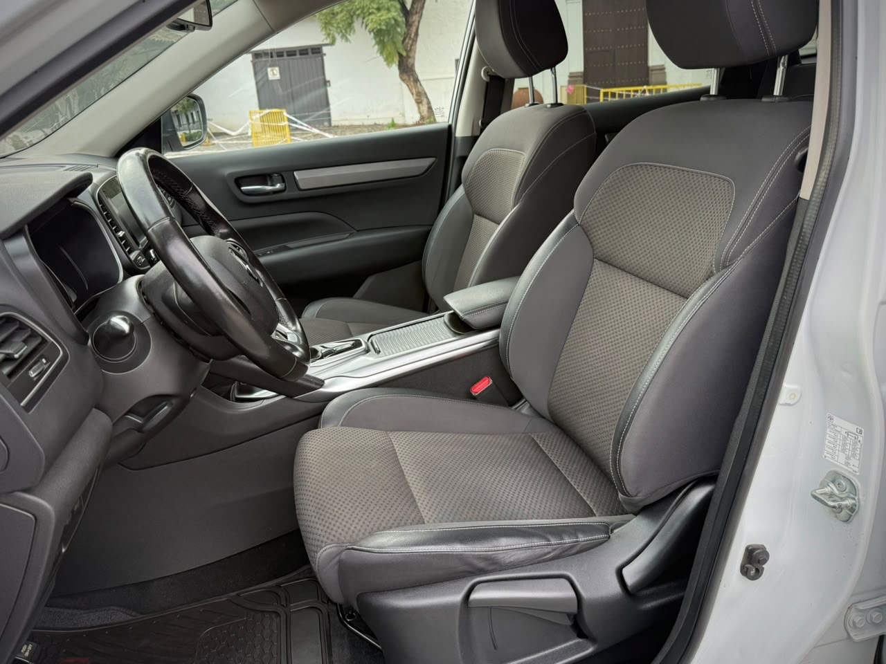Renault Koleos — foto 16 de 18
