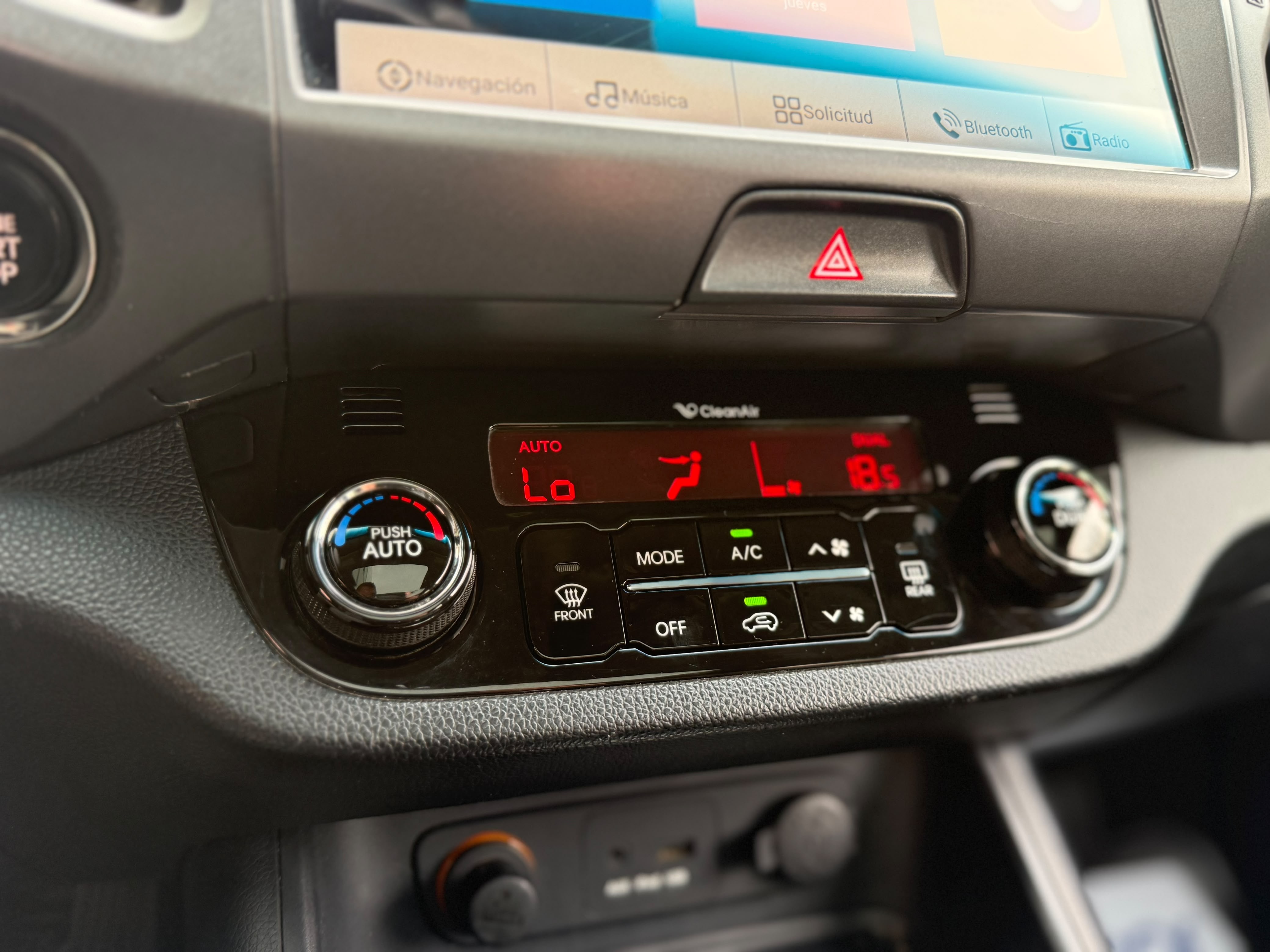 KIA Sportage — foto 13 de 16