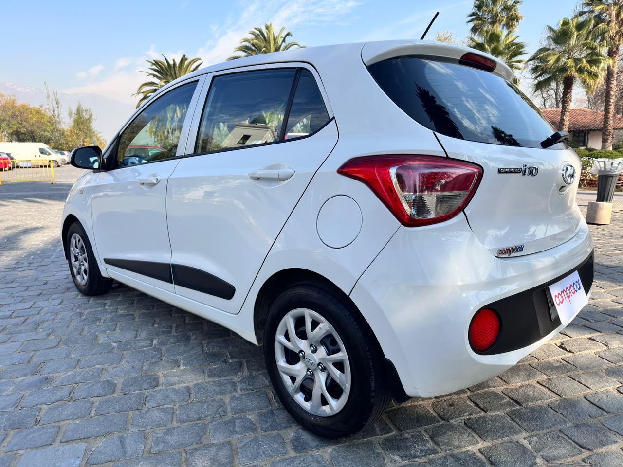 Hyundai Grand I-10 — foto 4 de 14