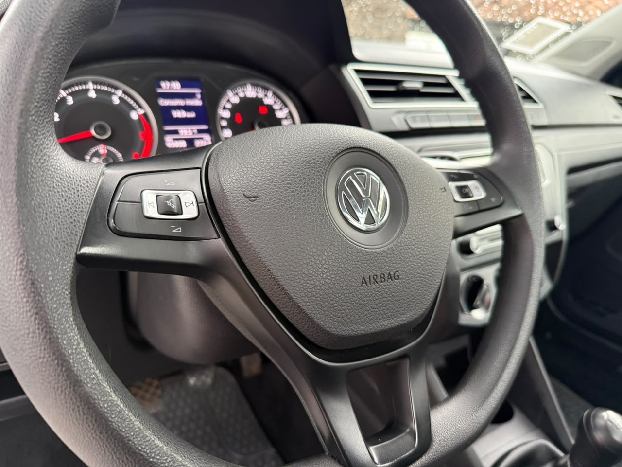 Volkswagen Saveiro — foto 16 de 17