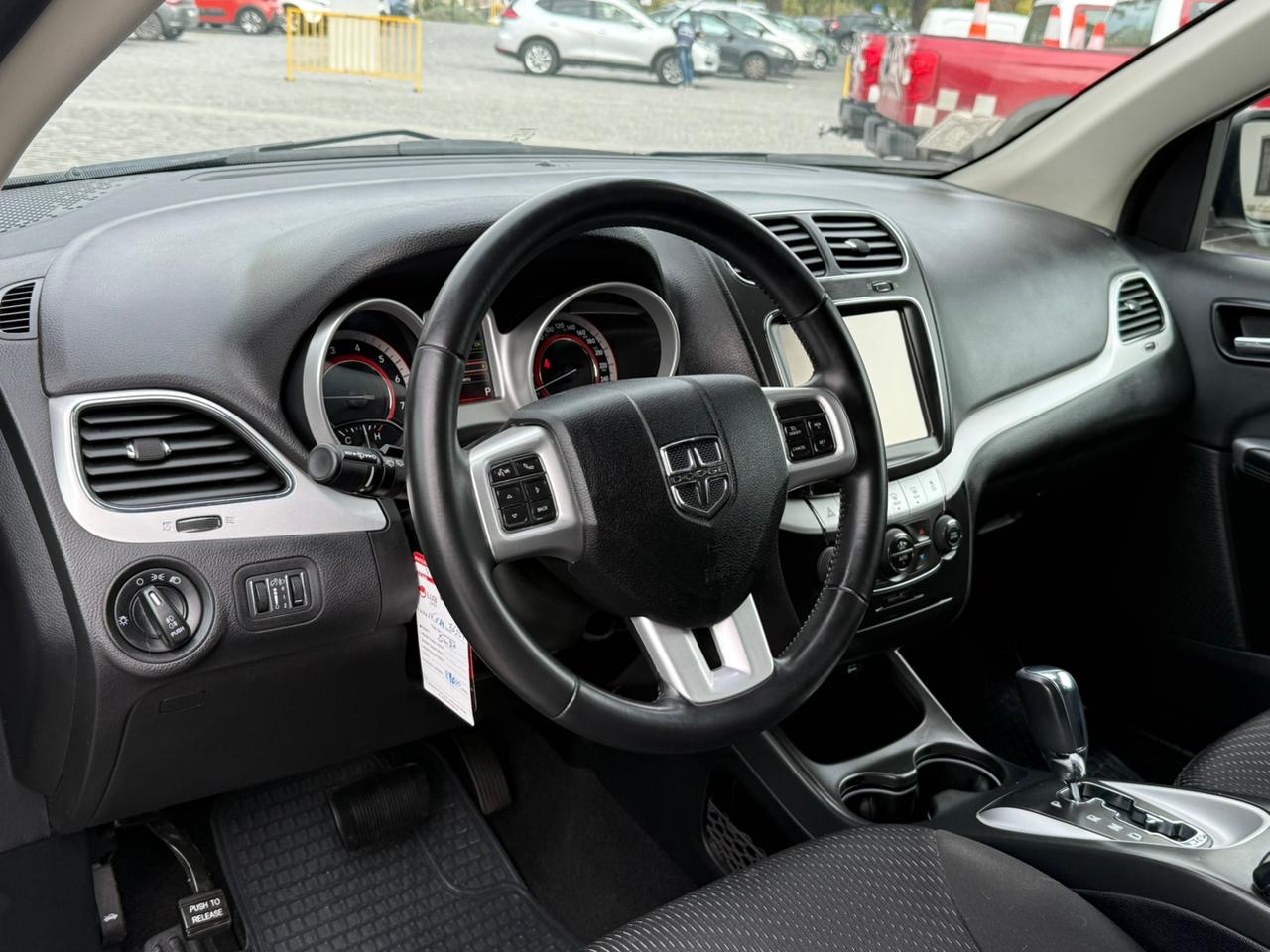 Dodge Journey — foto 16 de 21