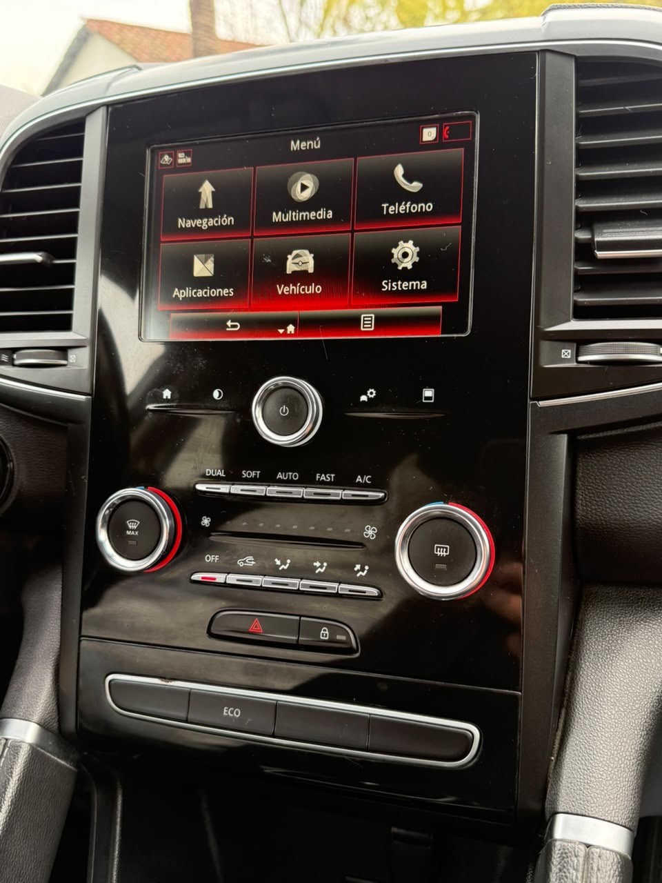 Renault Koleos — foto 12 de 18
