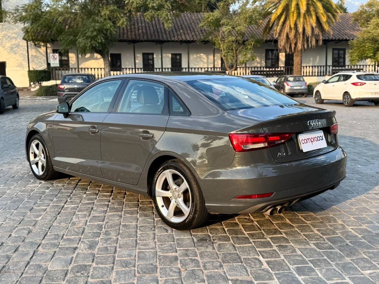 Audi A3 — foto 3 de 23