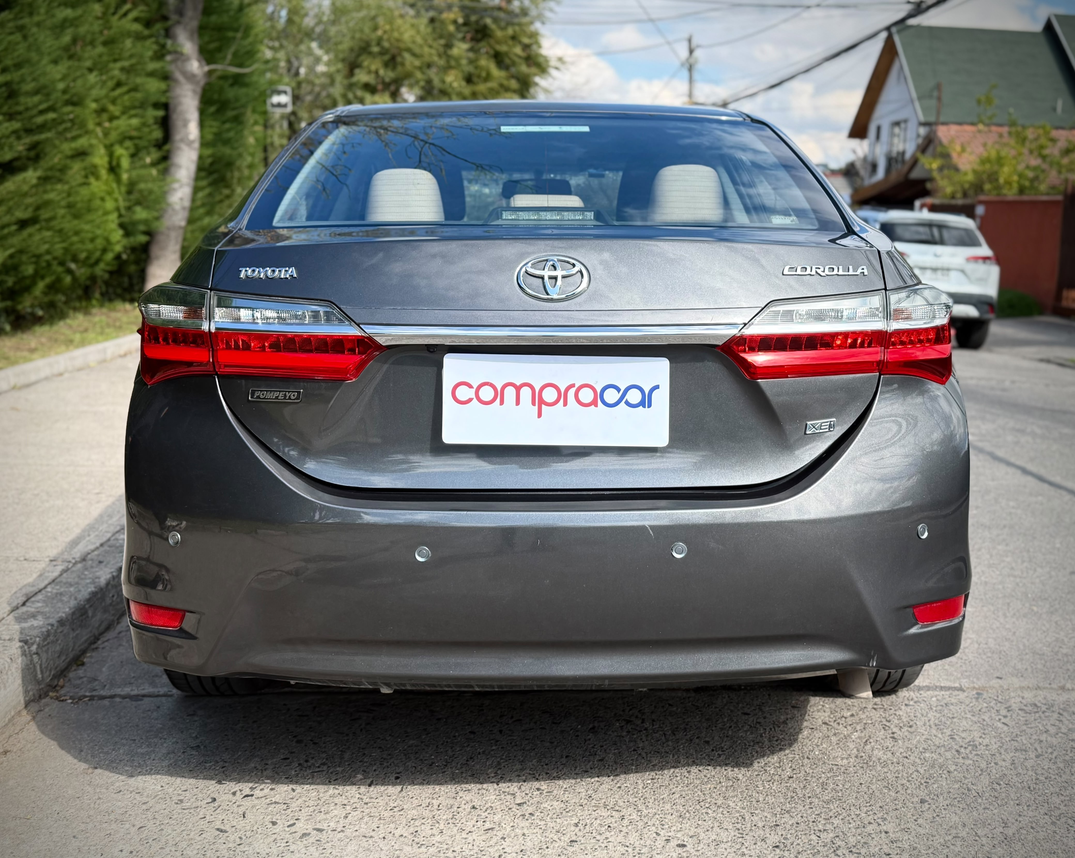 Toyota Corolla — foto 8 de 18
