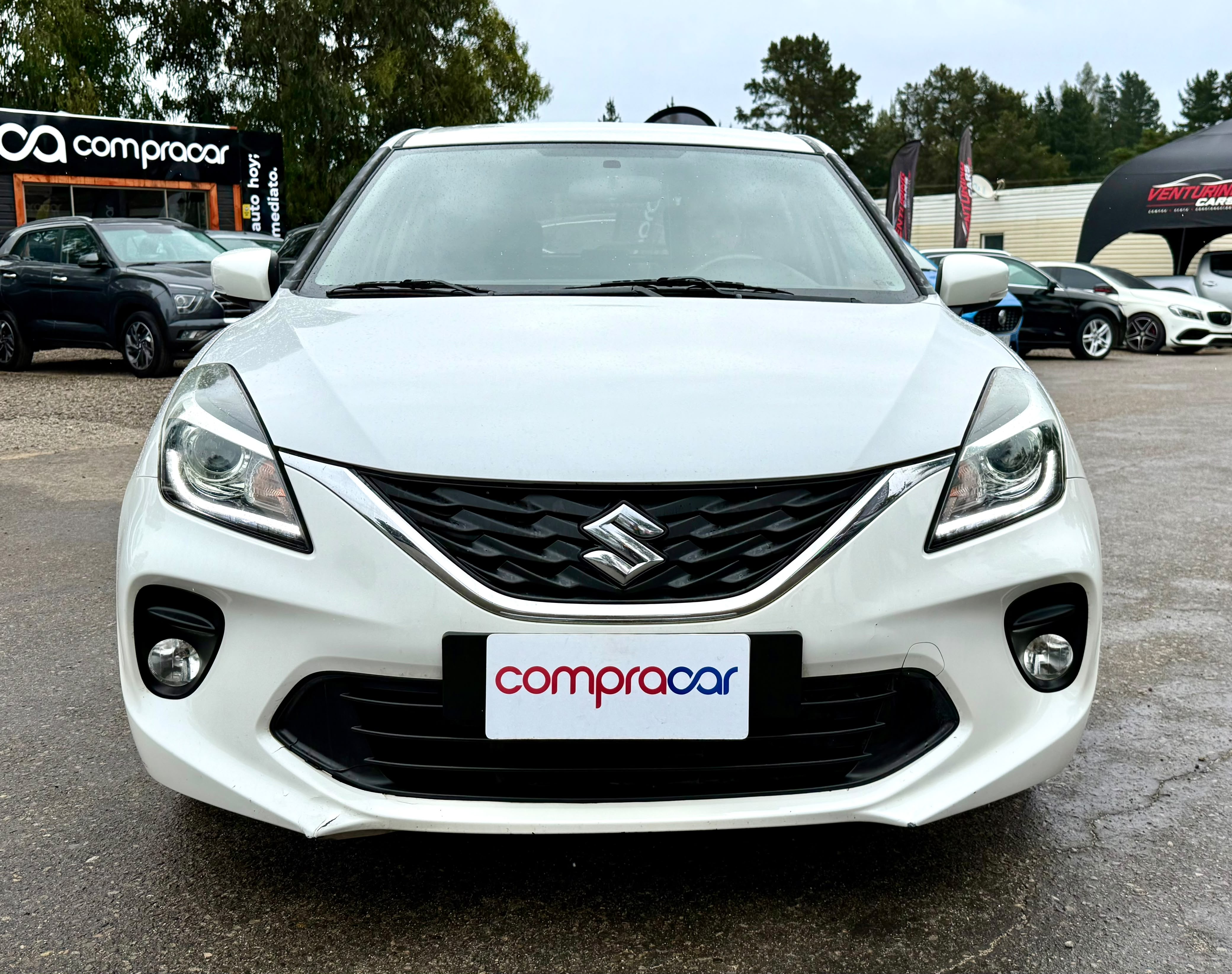Suzuki Baleno — foto 8 de 15