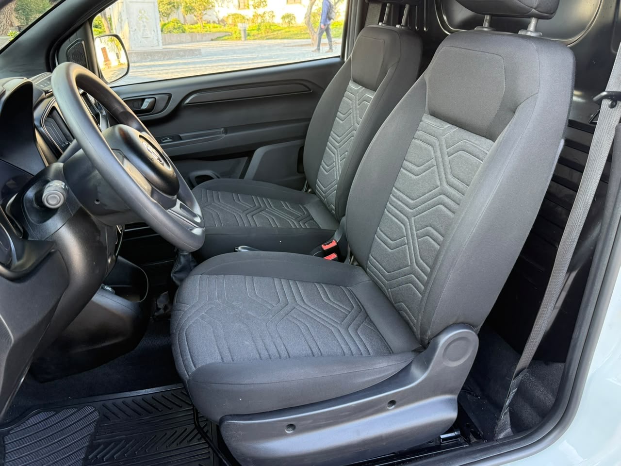 RAM Van700 — foto 19 de 20