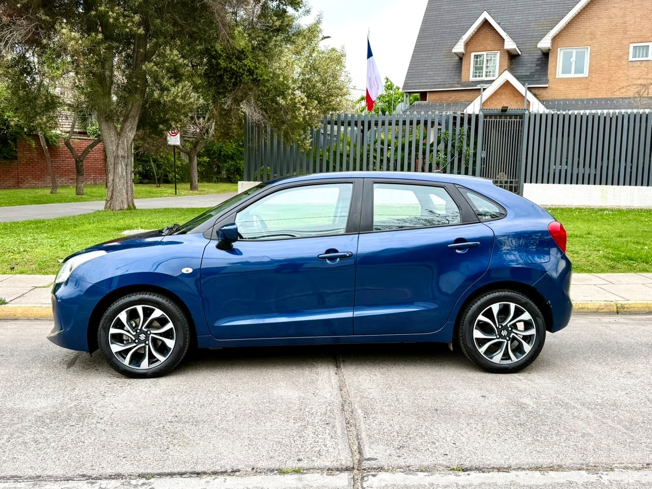 Suzuki Baleno — foto 5 de 20
