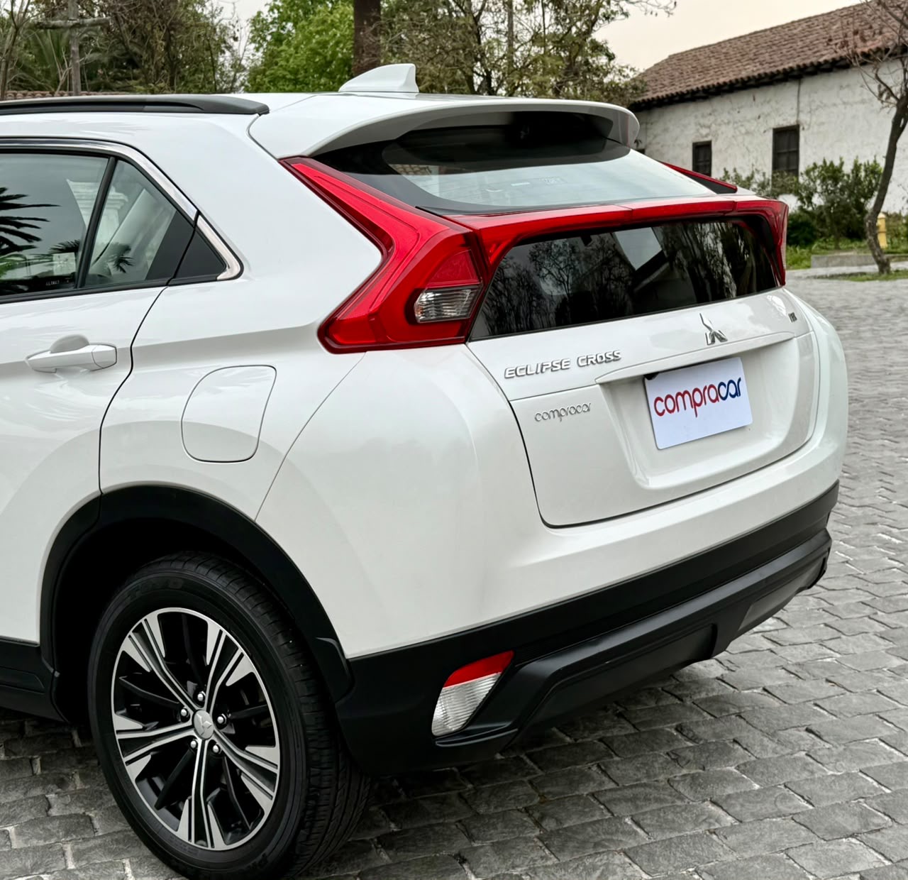 Mitsubishi Eclipse Cross — foto 11 de 20