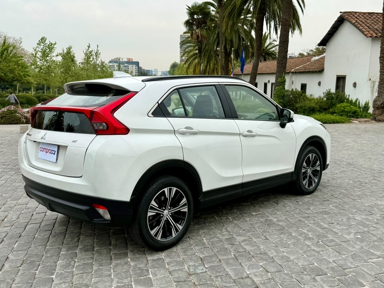 Mitsubishi Eclipse Cross — foto 3 de 20