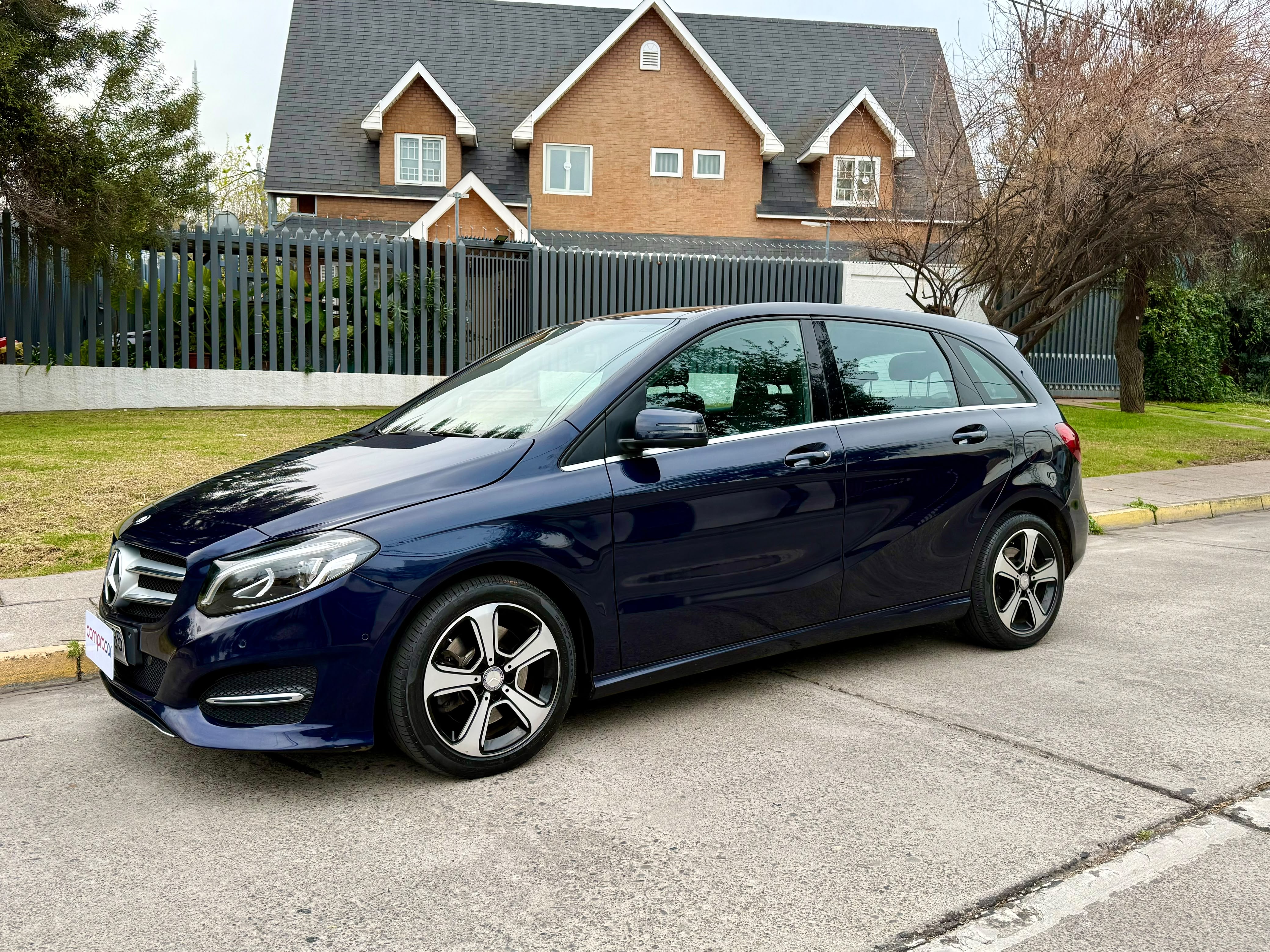 Mercedes-Benz B220