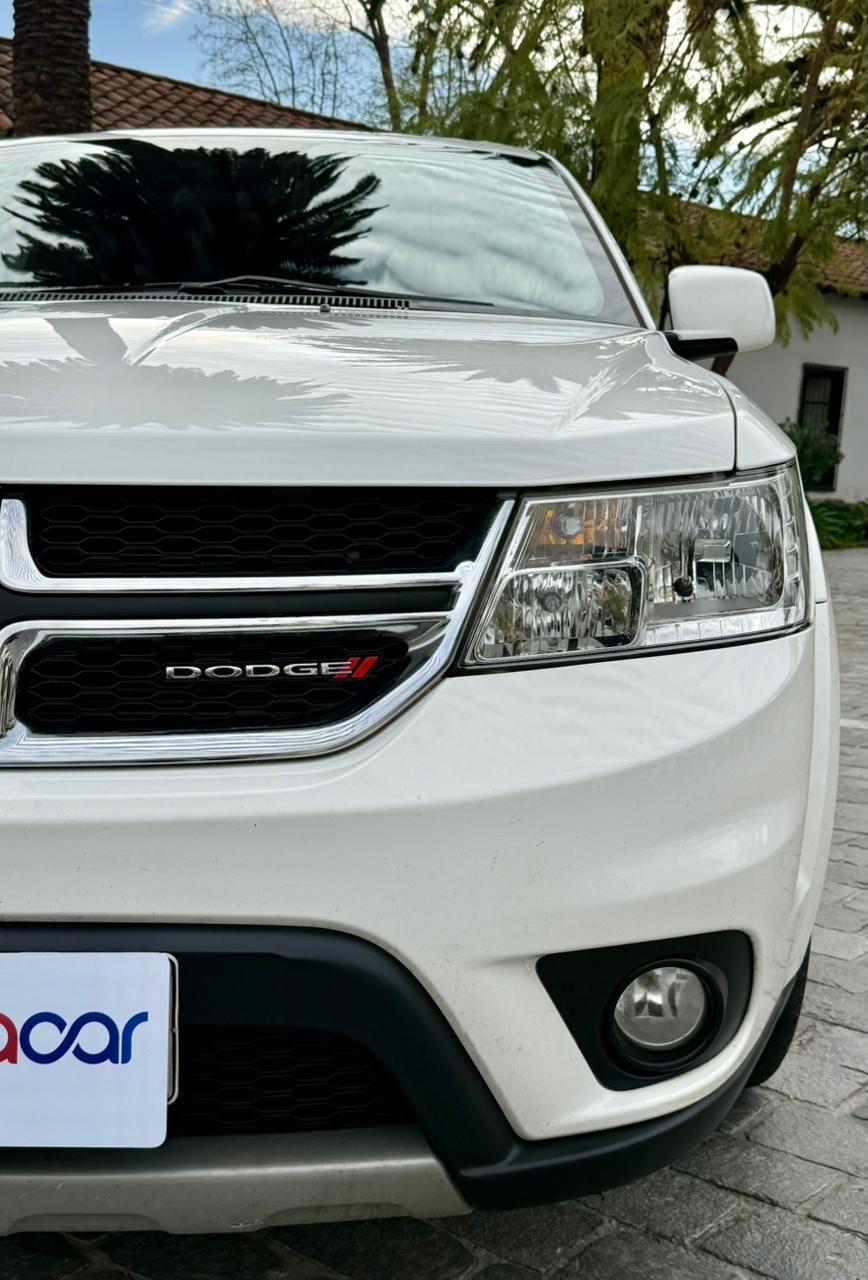 Dodge Journey — foto 8 de 21