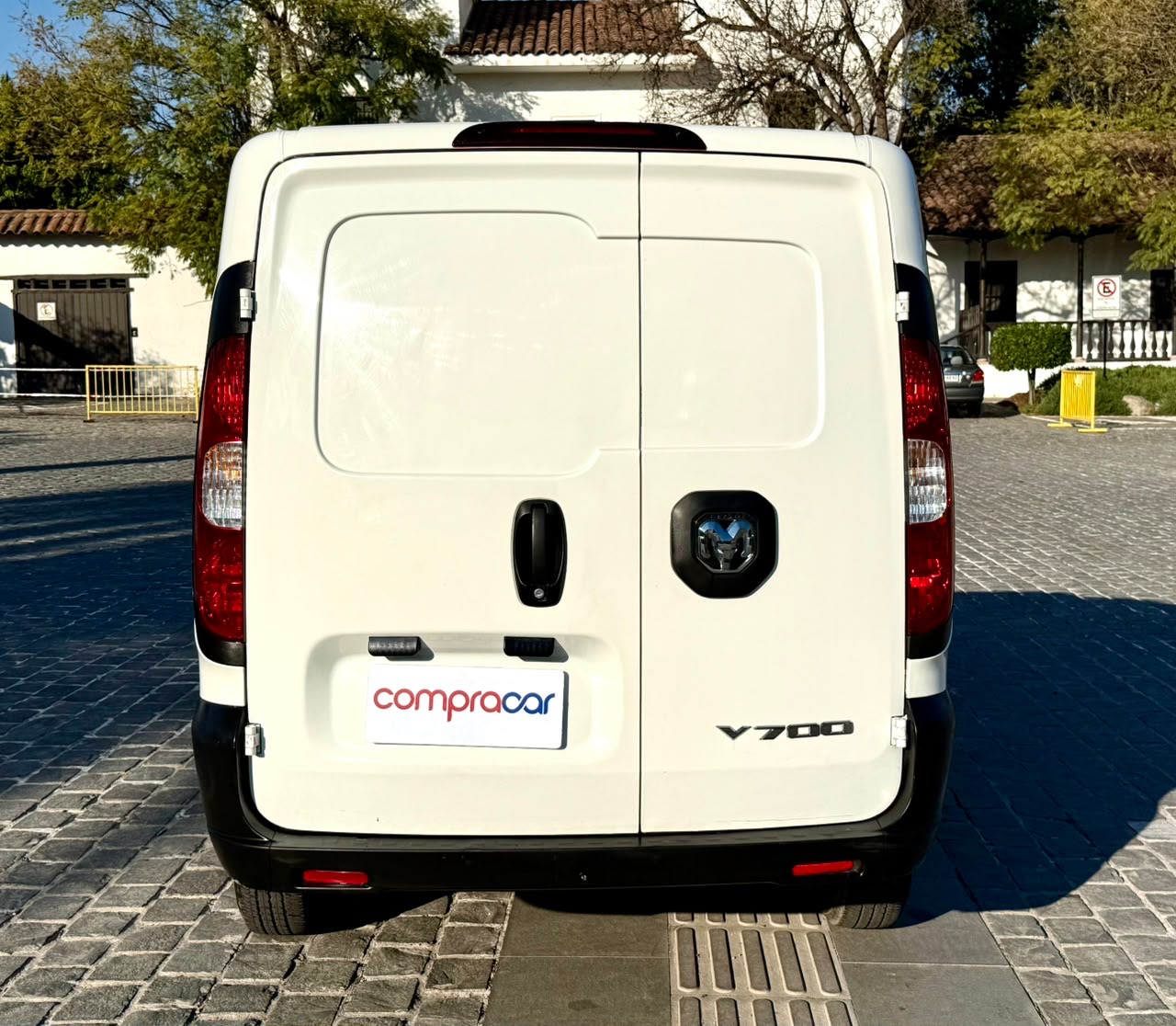 RAM Van700 — foto 9 de 20