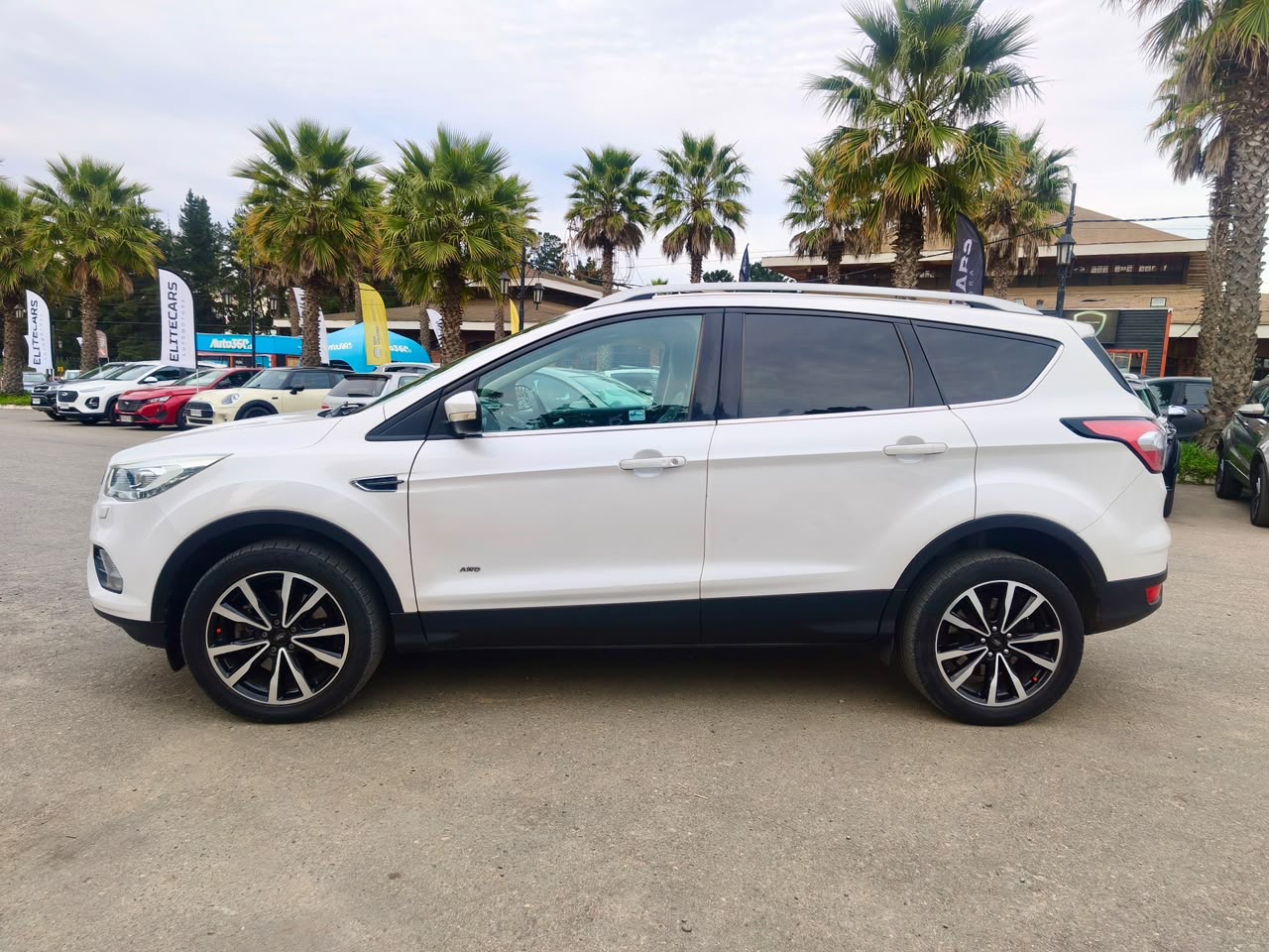 Ford Escape — foto 3 de 13