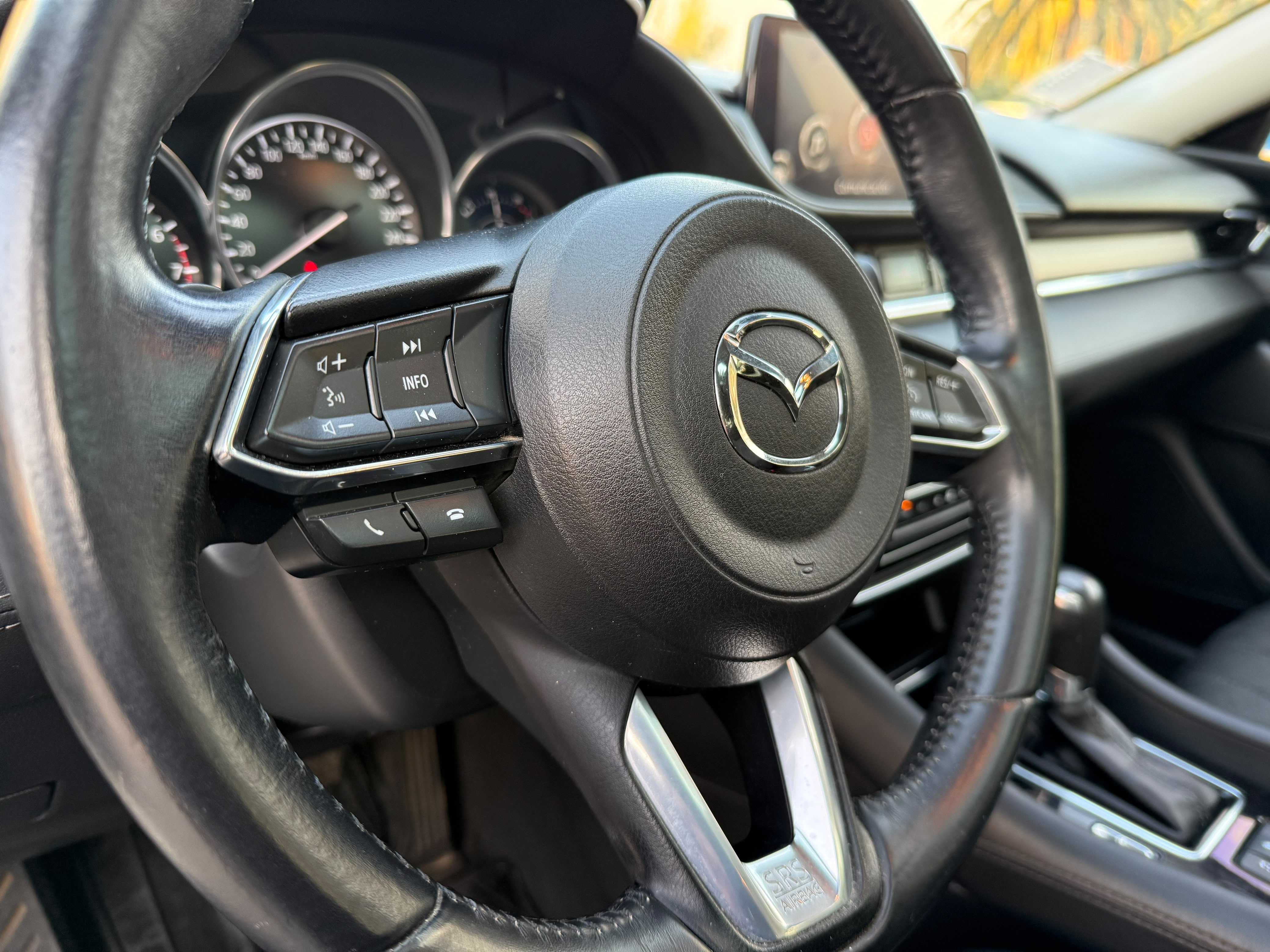Mazda Mazda6 — foto 16 de 19