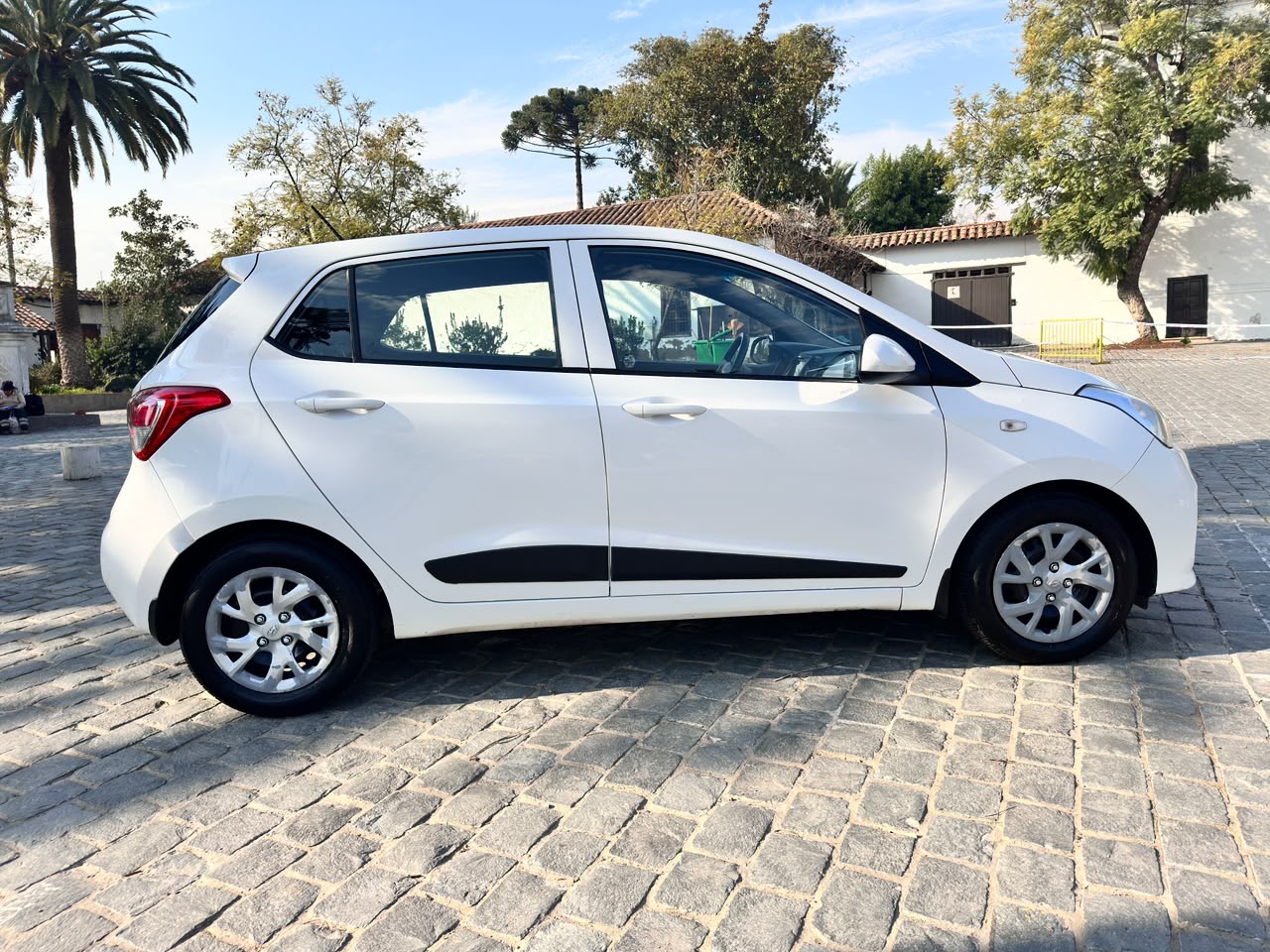 Hyundai Grand I-10 — foto 6 de 14