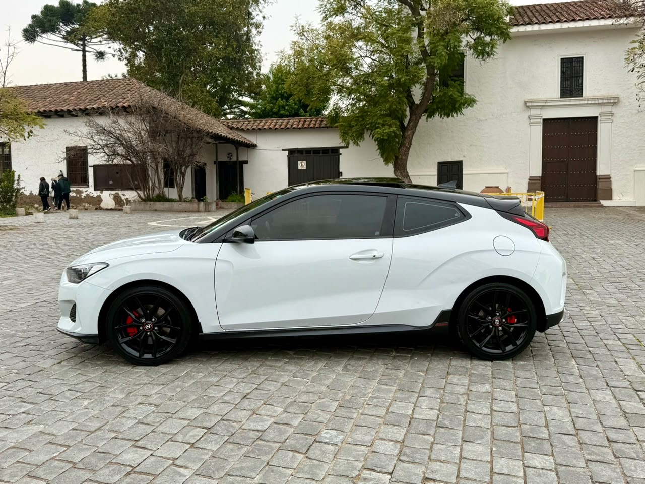 Hyundai Veloster — foto 5 de 21