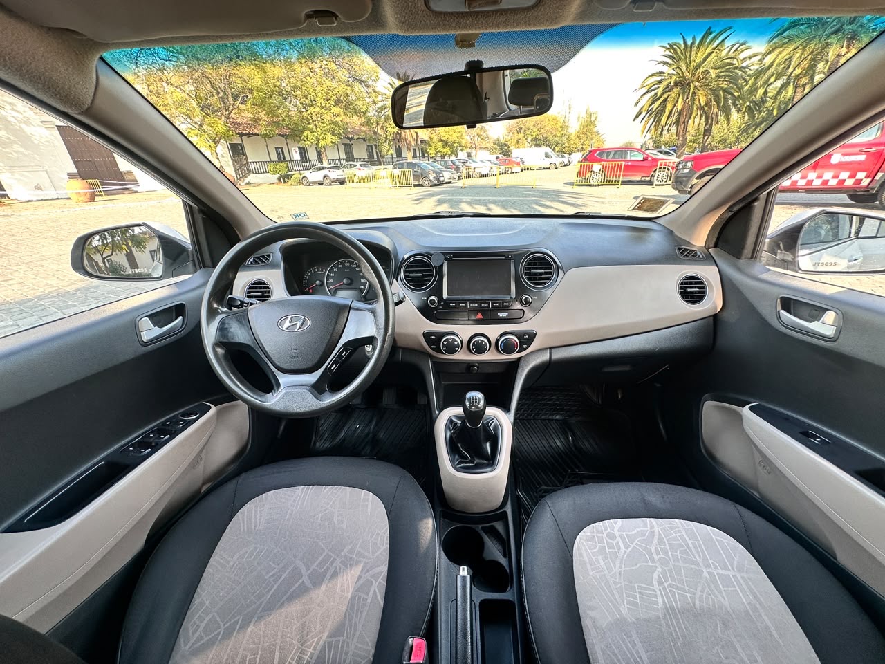 Hyundai Grand I-10 — foto 11 de 14