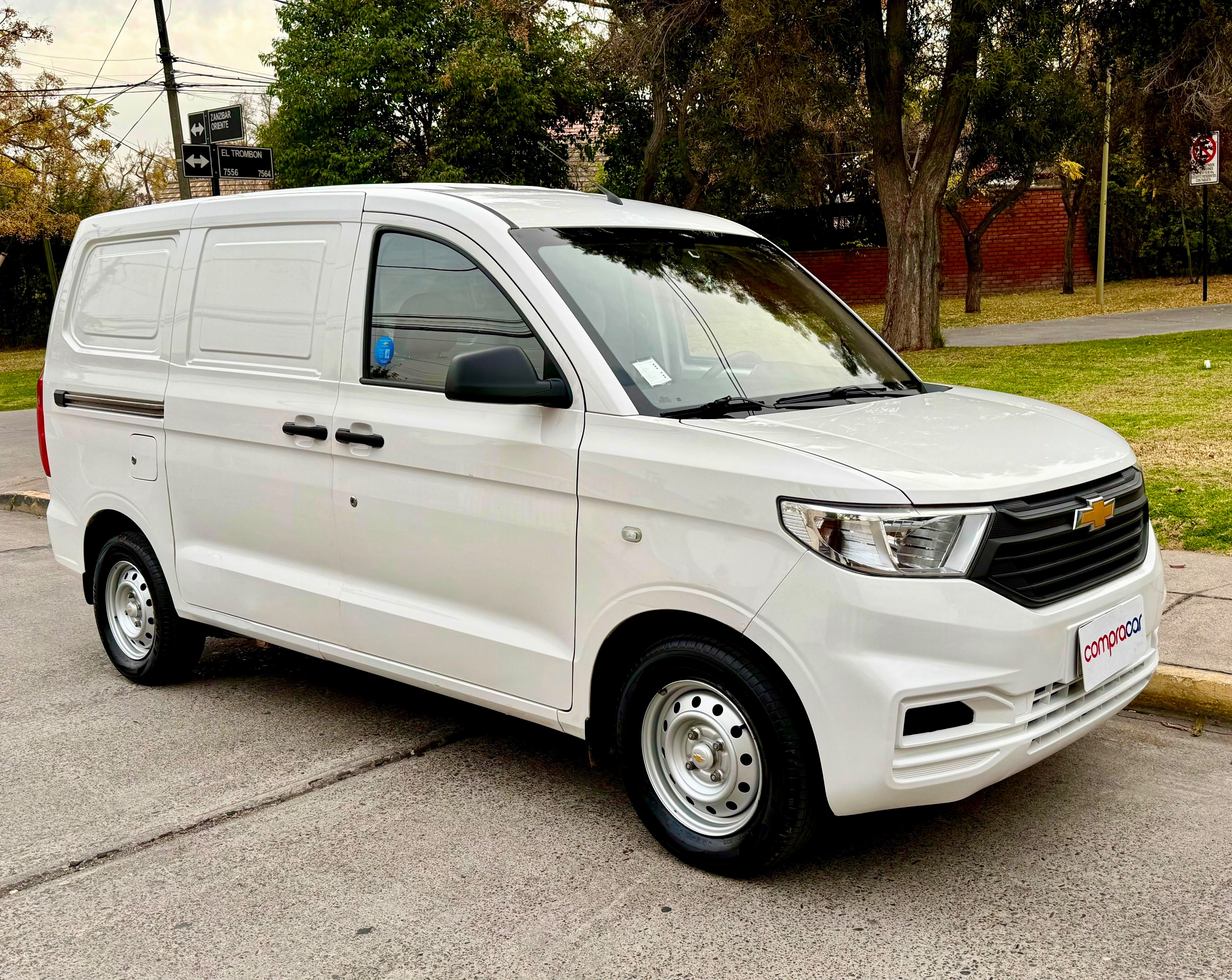 Chevrolet N400 — foto 2 de 6