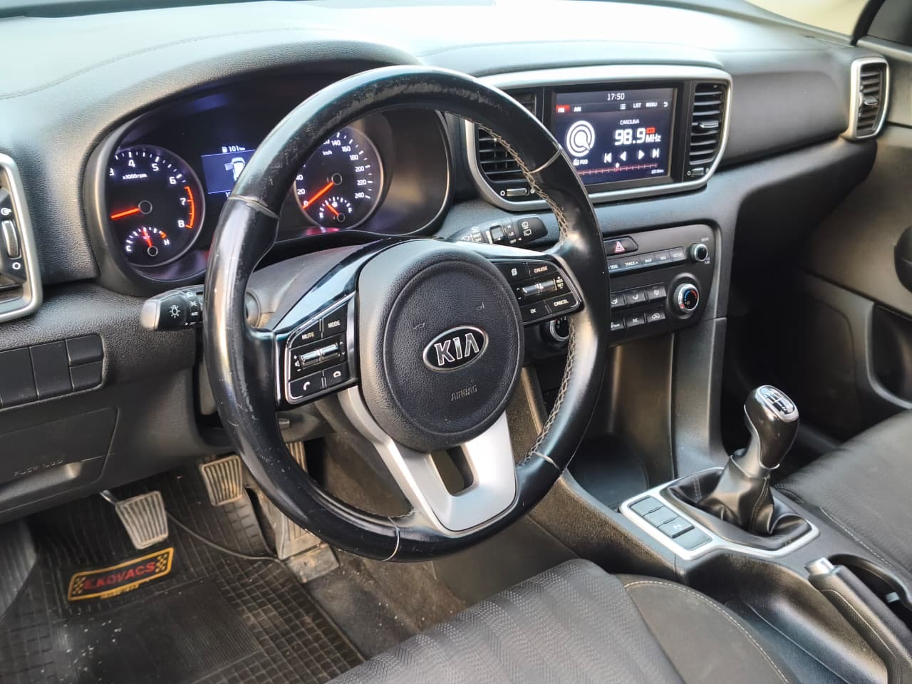 KIA Sportage — foto 15 de 16
