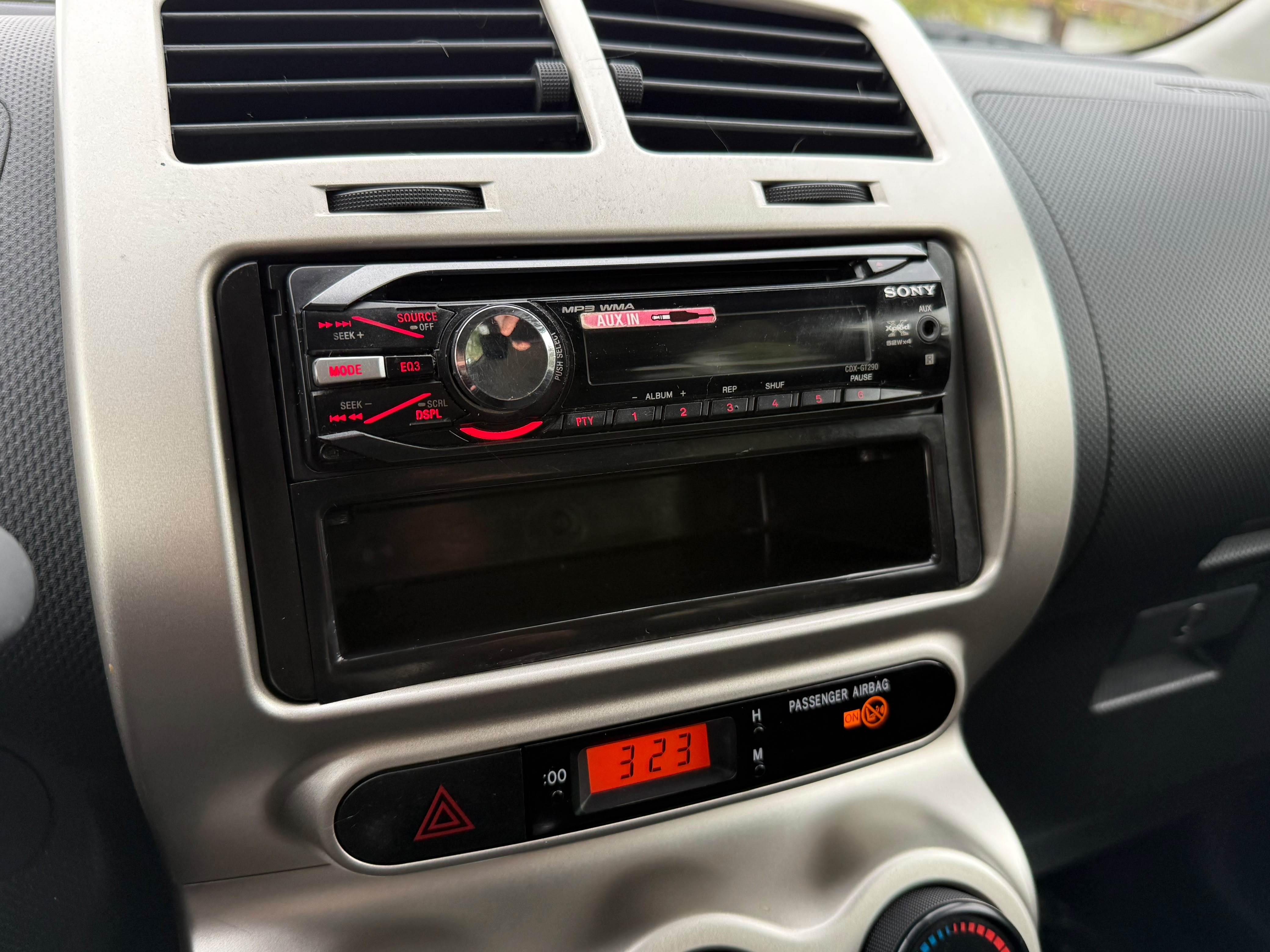 Toyota Urban — foto 14 de 17