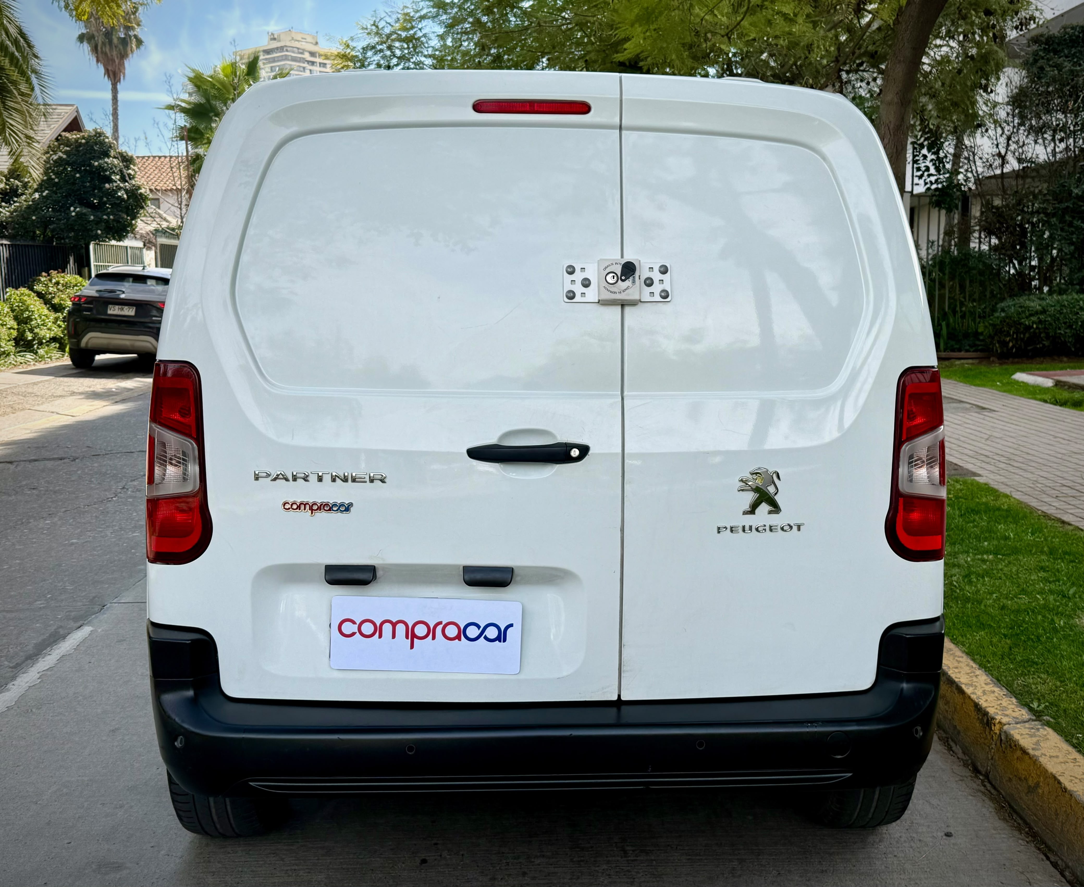 Peugeot Partner — foto 9 de 12