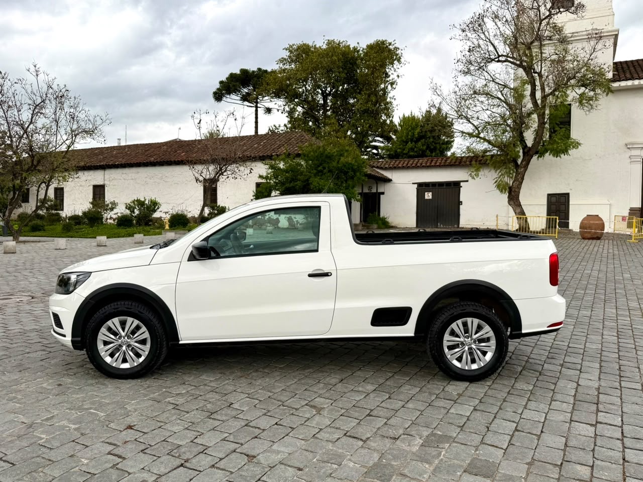 Volkswagen Saveiro — foto 5 de 17