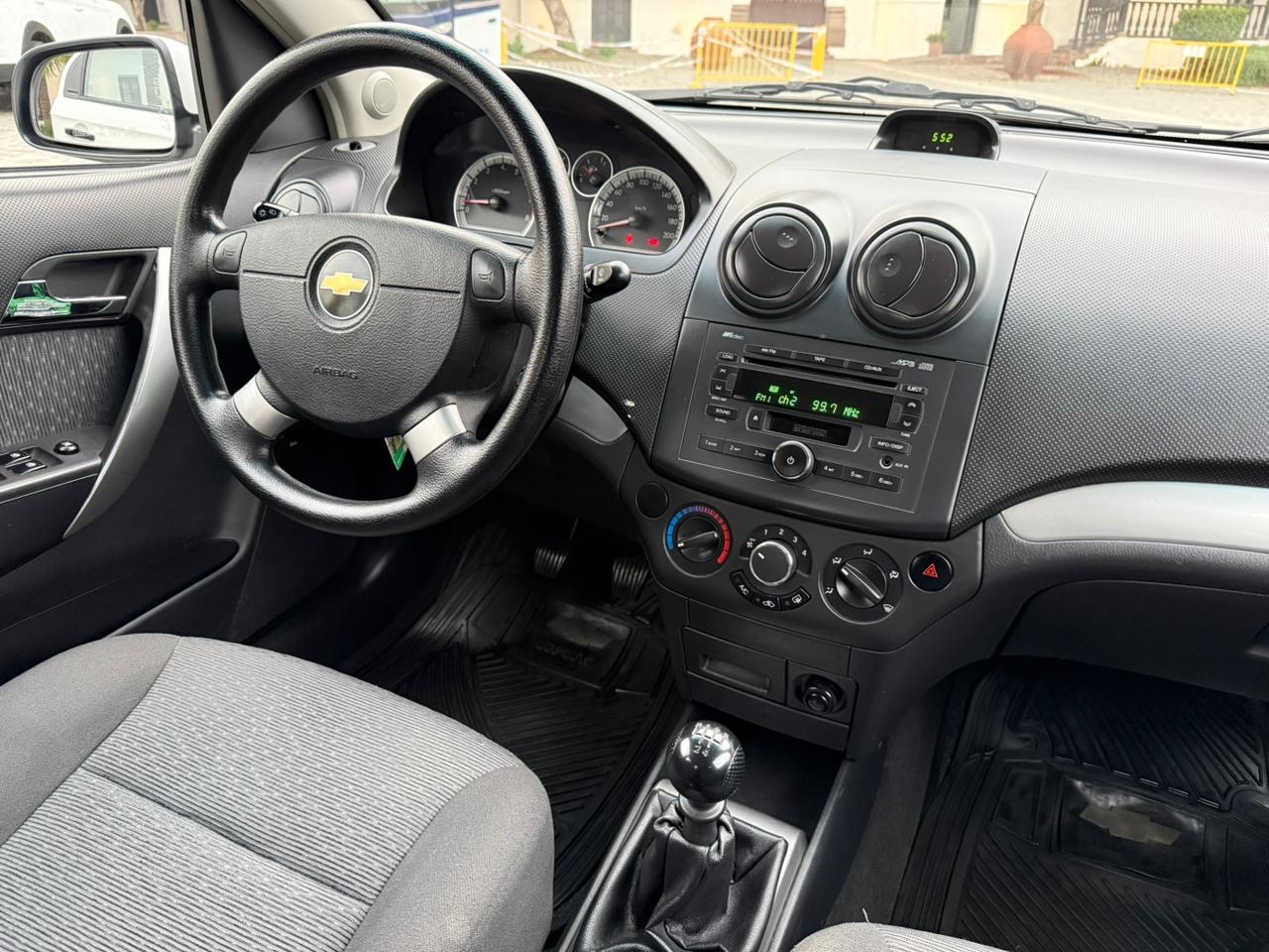 Chevrolet Aveo — foto 15 de 20
