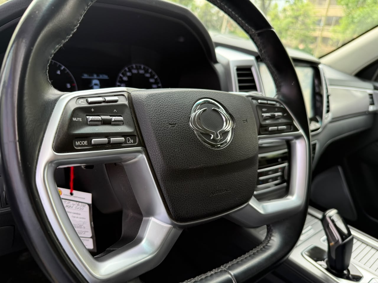 SsangYong Rexton New — foto 17 de 20