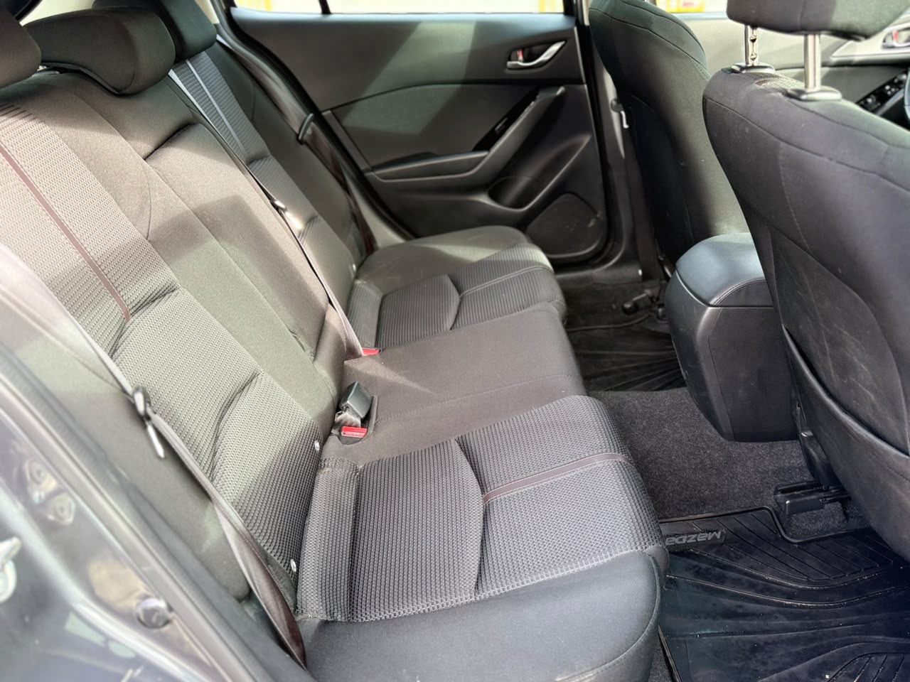 Mazda 3 — foto 15 de 15