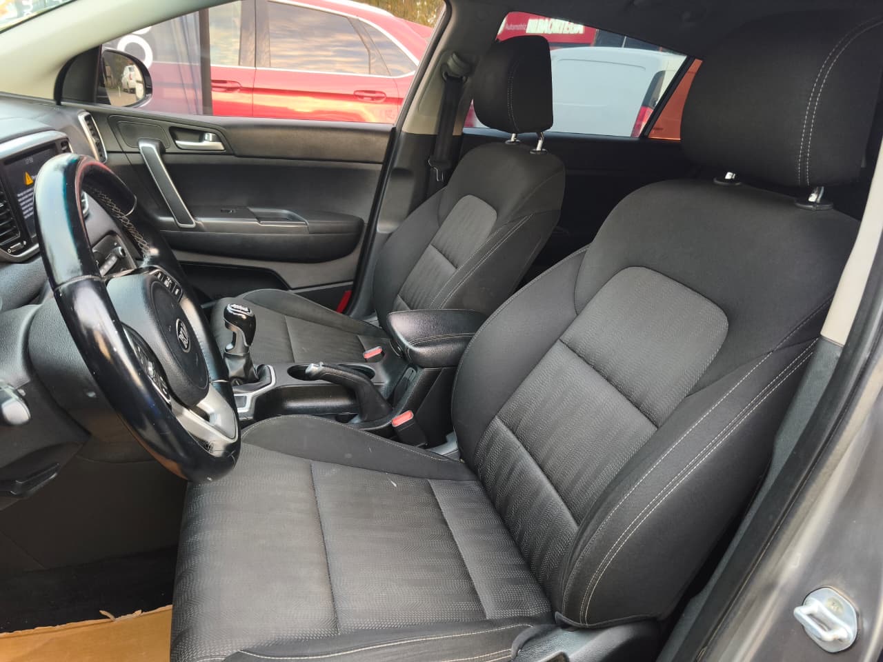 KIA Sportage — foto 16 de 16