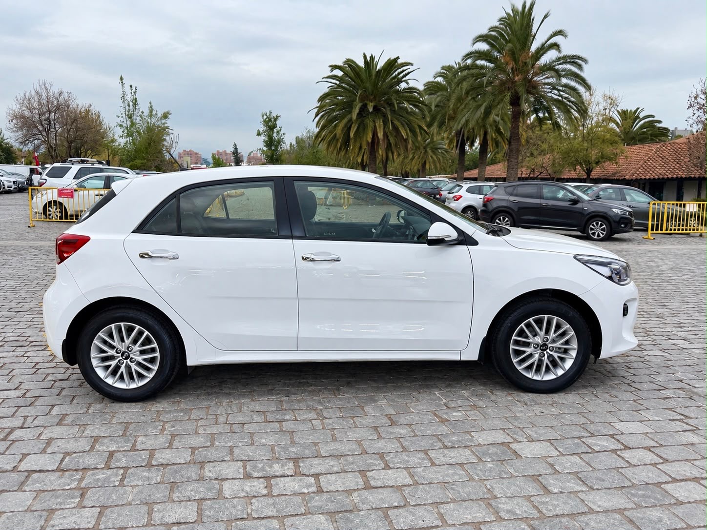 KIA Rio5 — foto 6 de 17