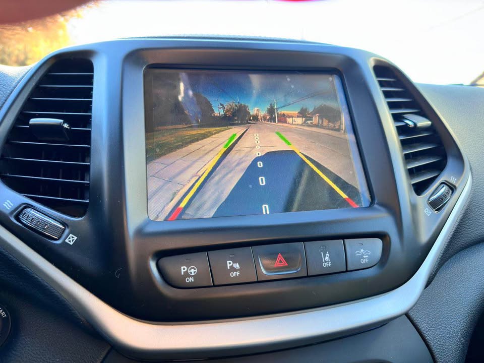 Jeep Cherokee — foto 16 de 20