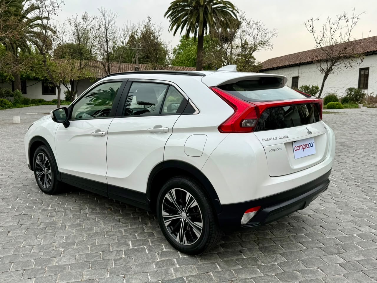 Mitsubishi Eclipse Cross — foto 4 de 20