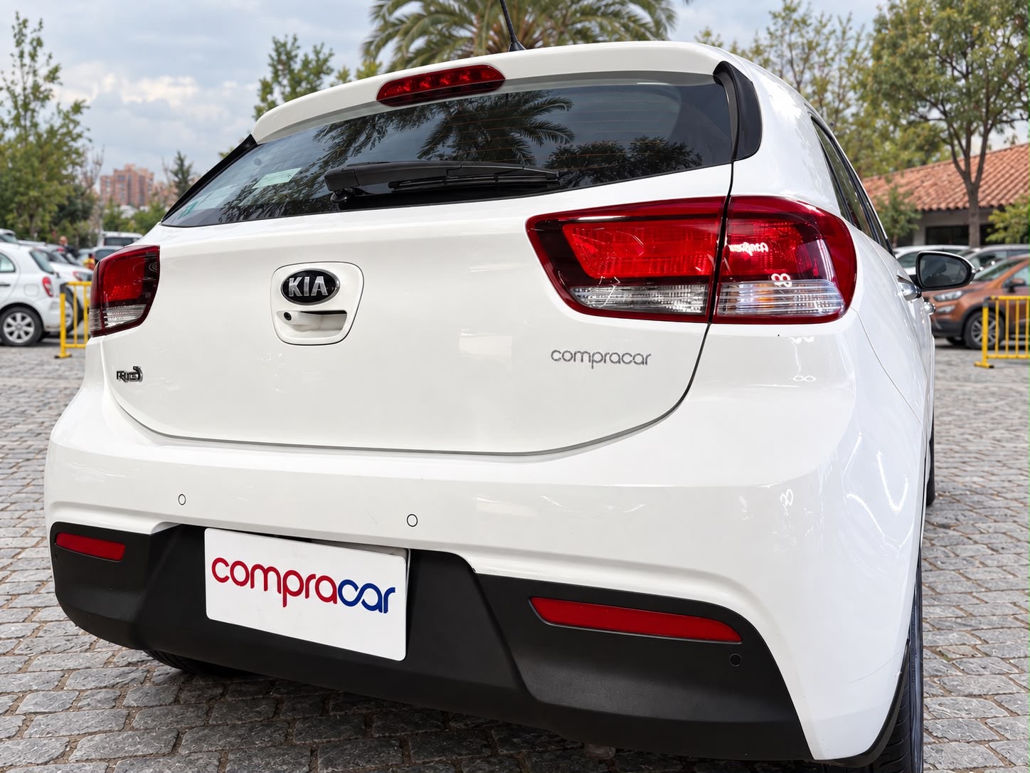 KIA Rio5 — foto 9 de 17