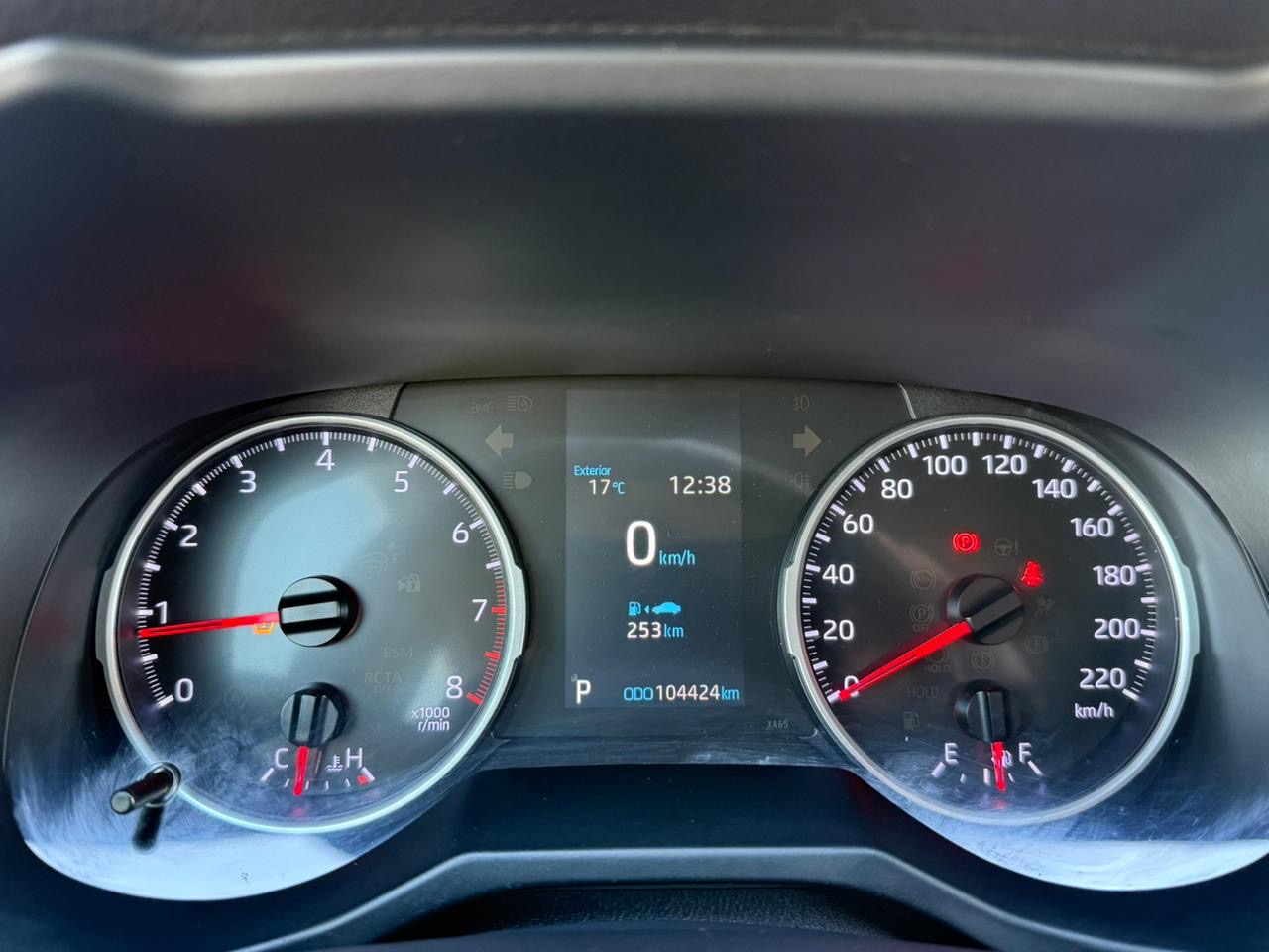 Toyota RAV4 — foto 15 de 18