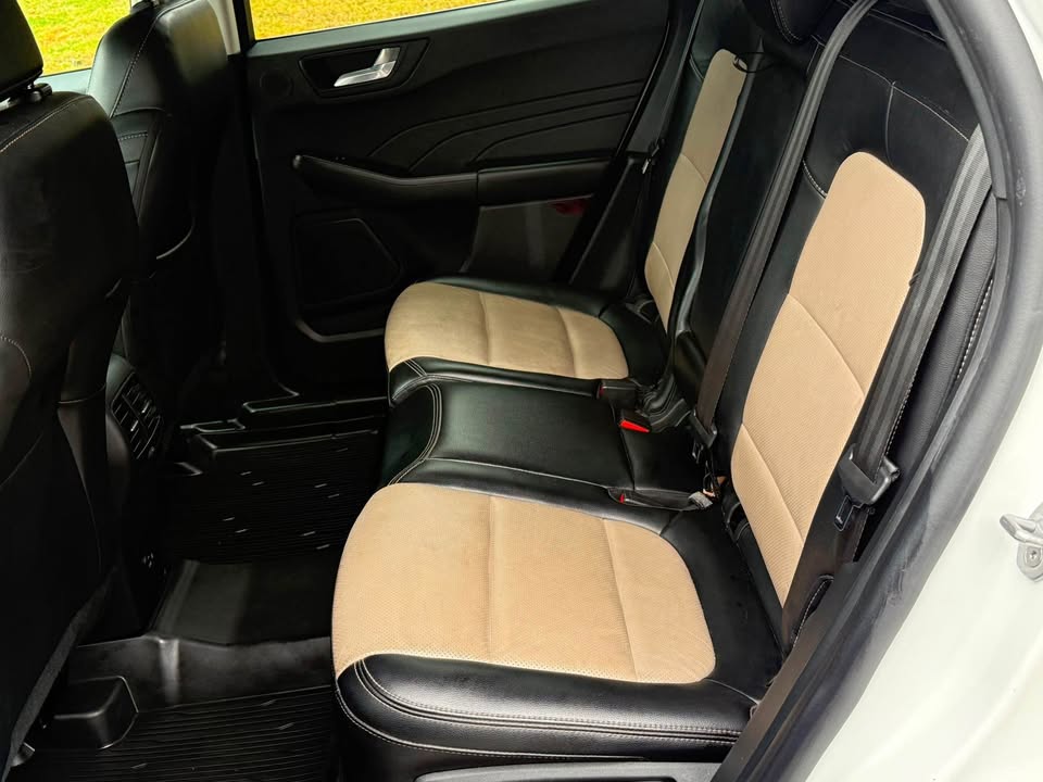 Ford Escape — foto 20 de 20