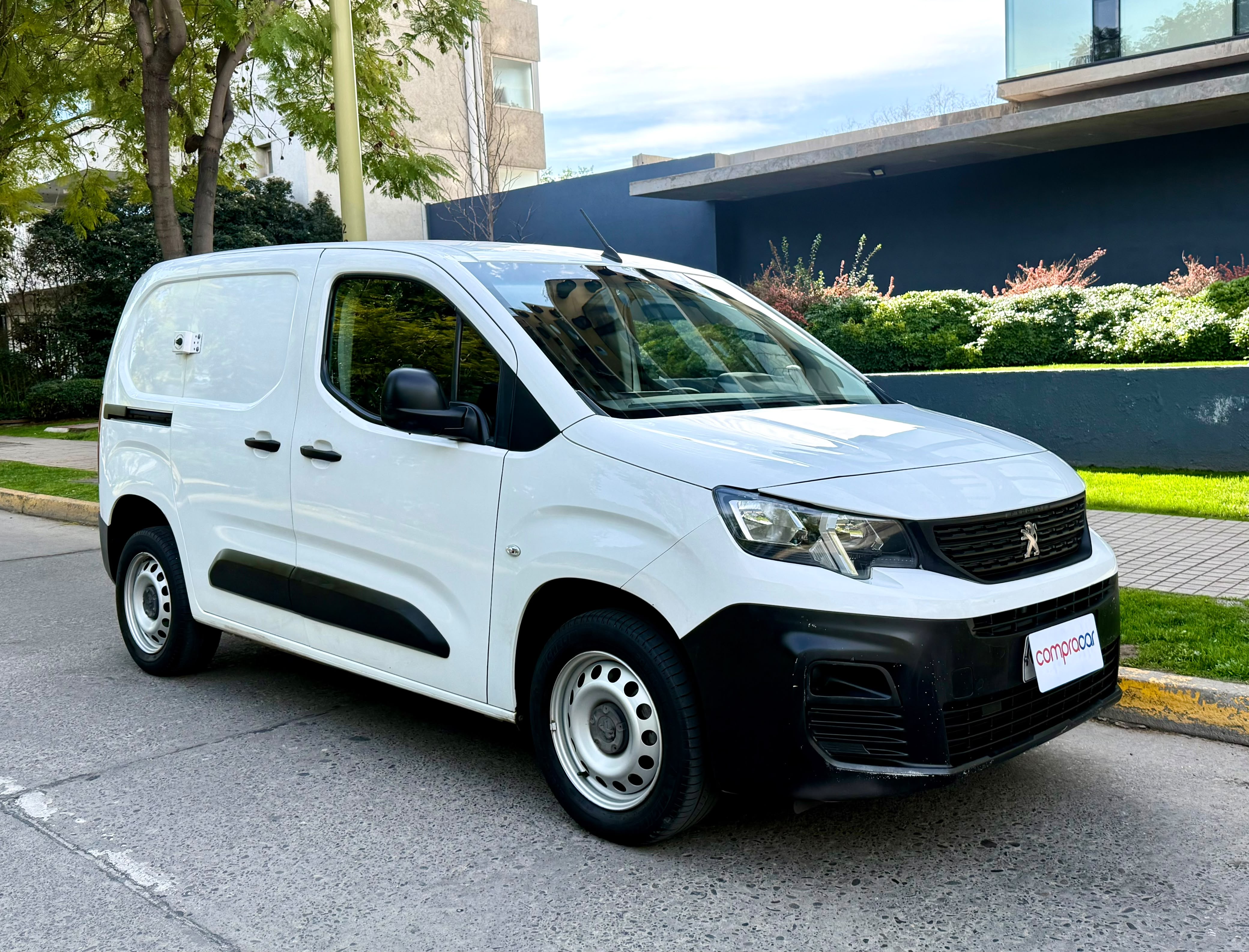 Peugeot Partner — foto 2 de 12