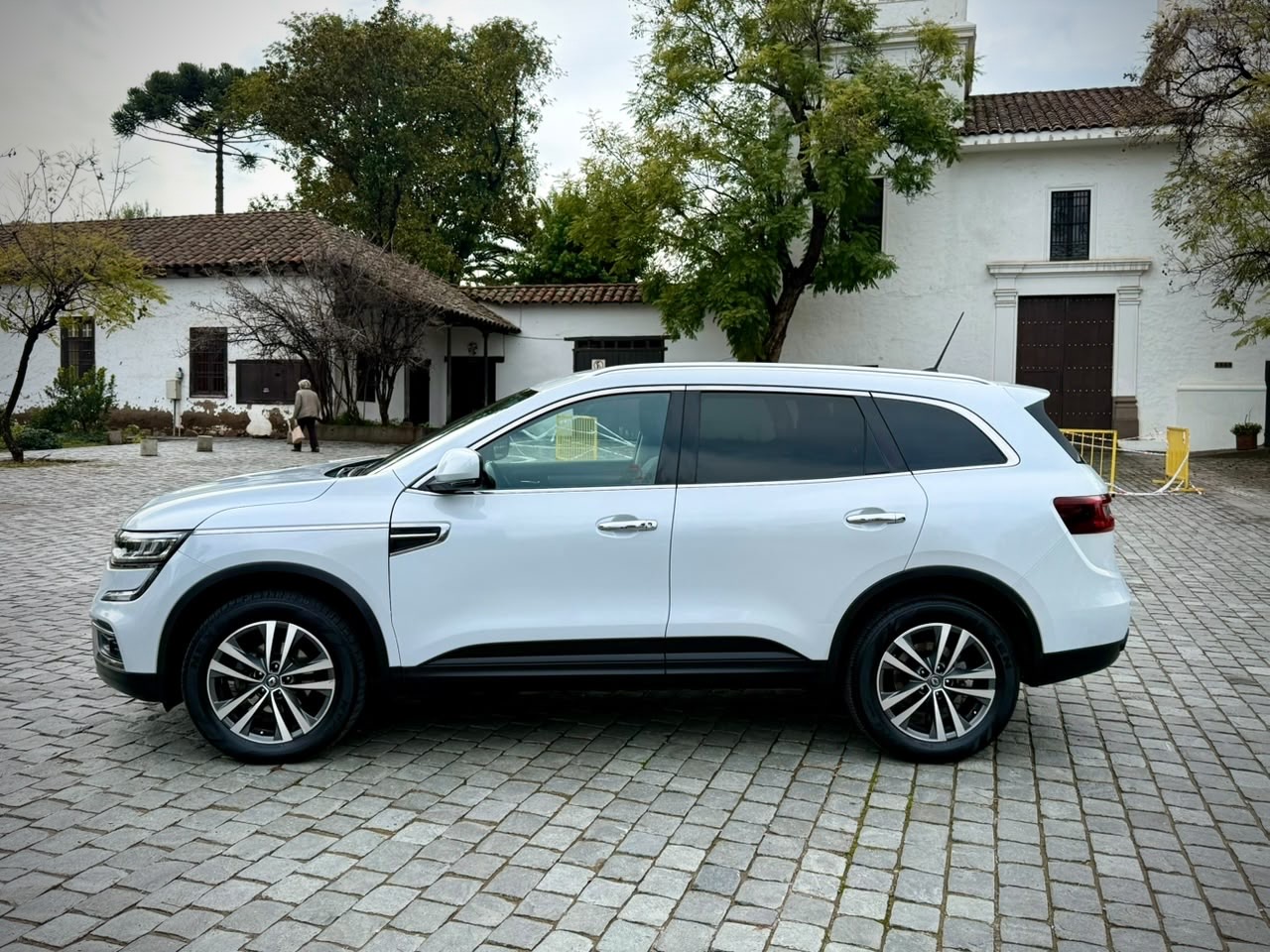 Renault Koleos — foto 5 de 18