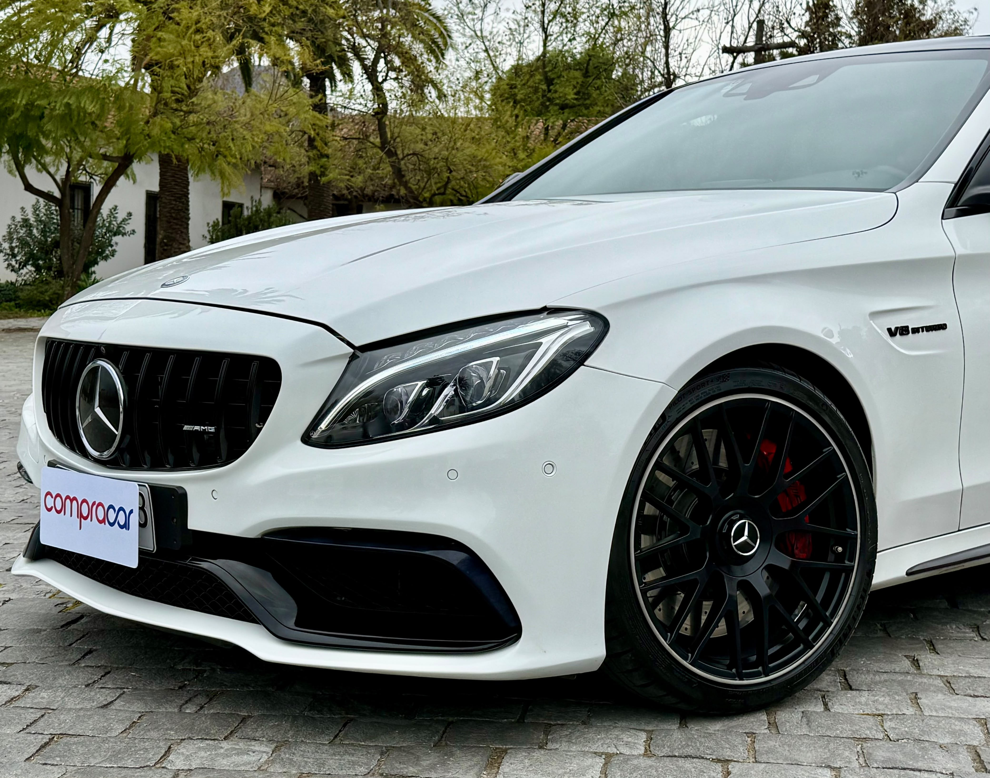 Mercedes-Benz C63 S — foto 7 de 20