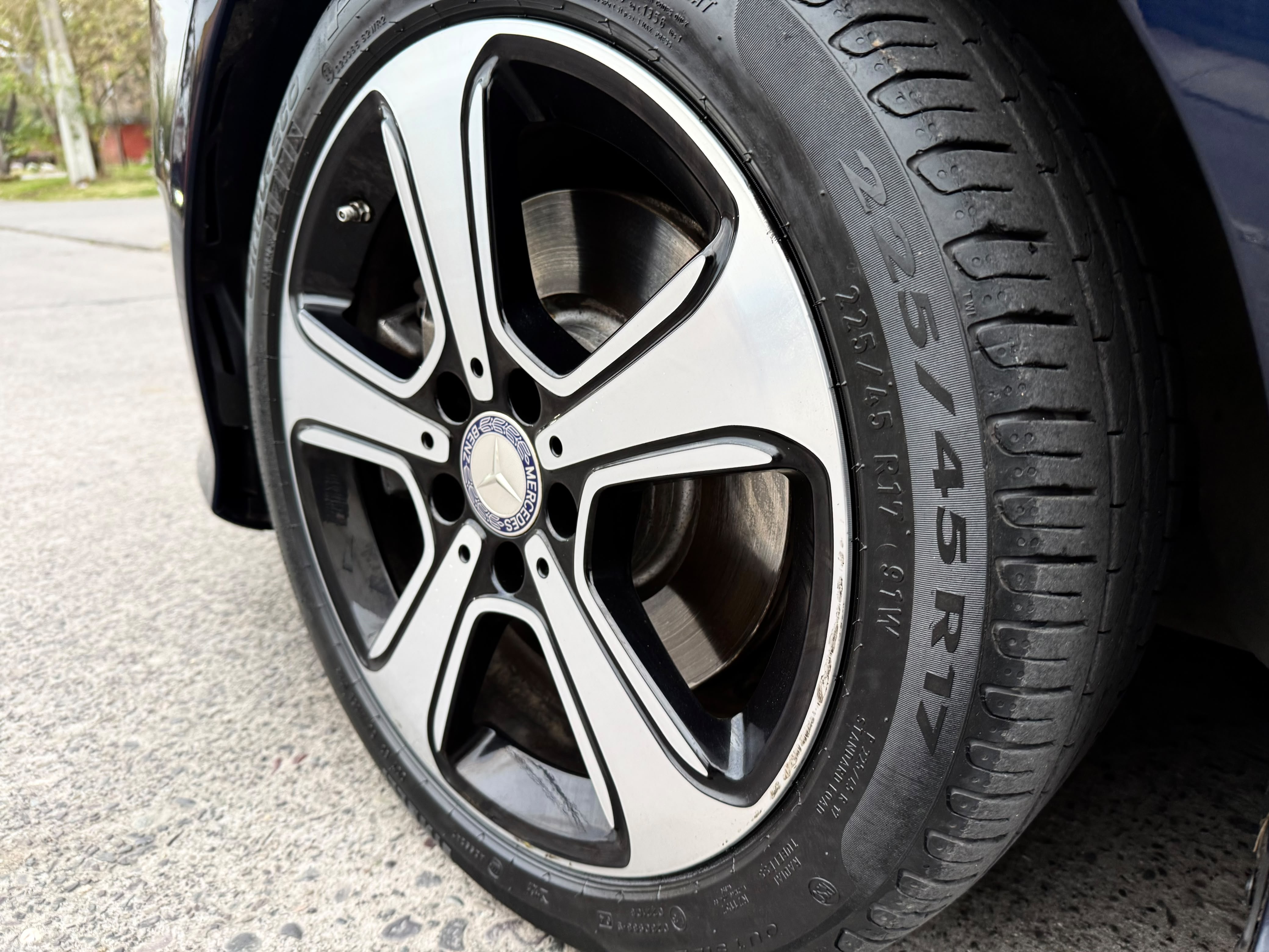 Mercedes-Benz B220 — foto 9 de 17