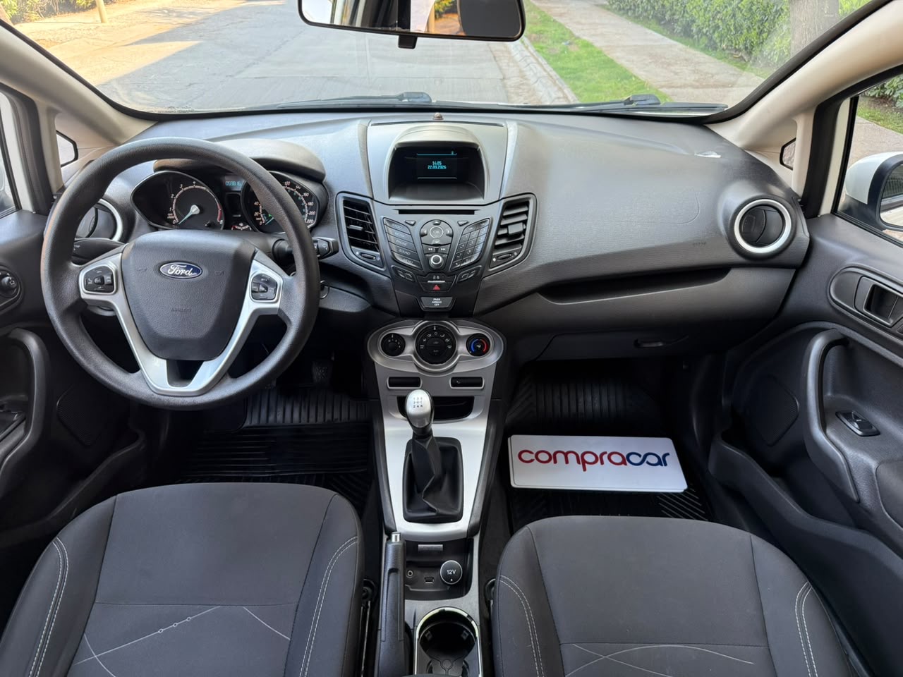 Ford Fiesta — foto 10 de 17