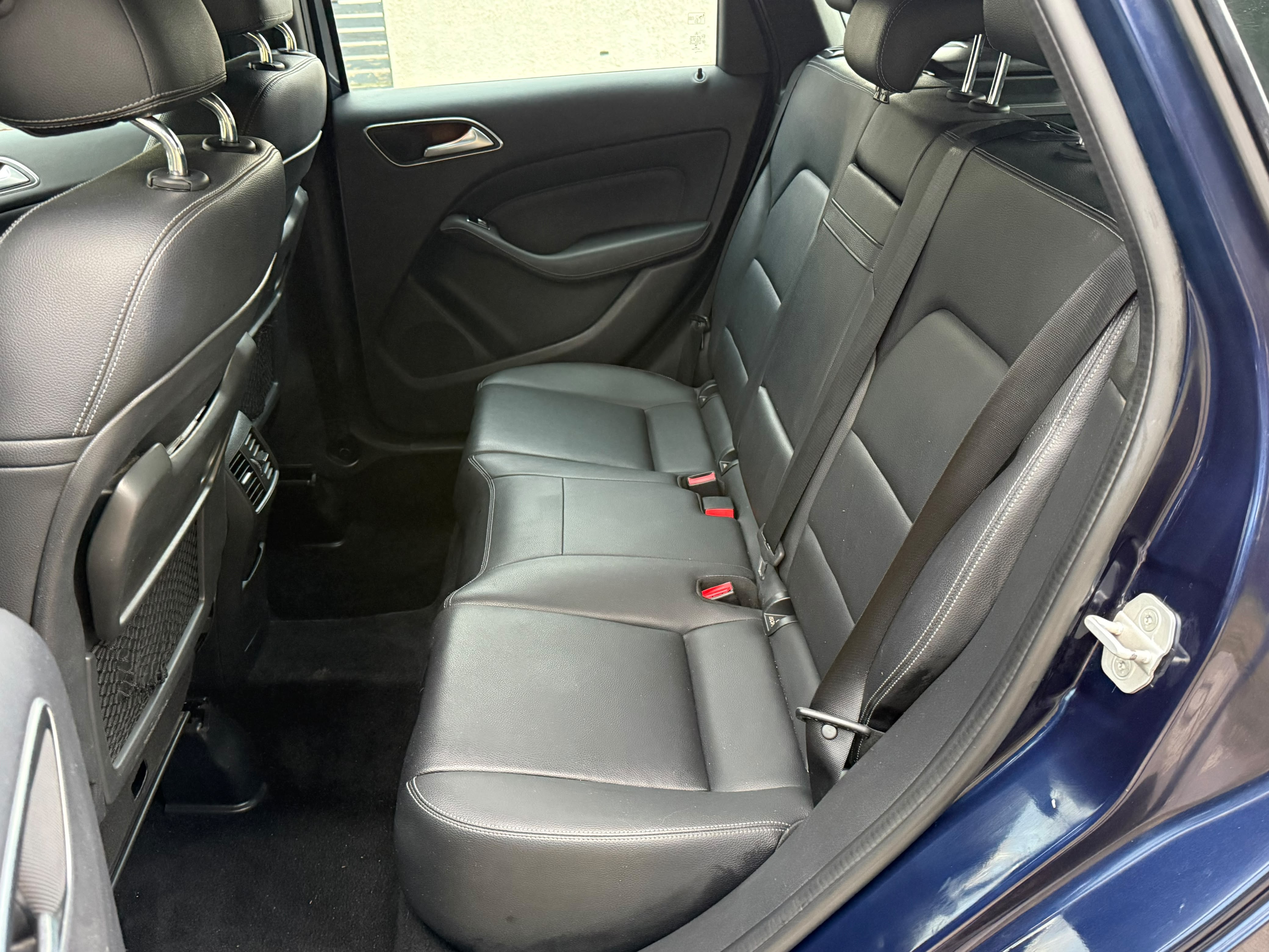 Mercedes-Benz B220 — foto 17 de 17