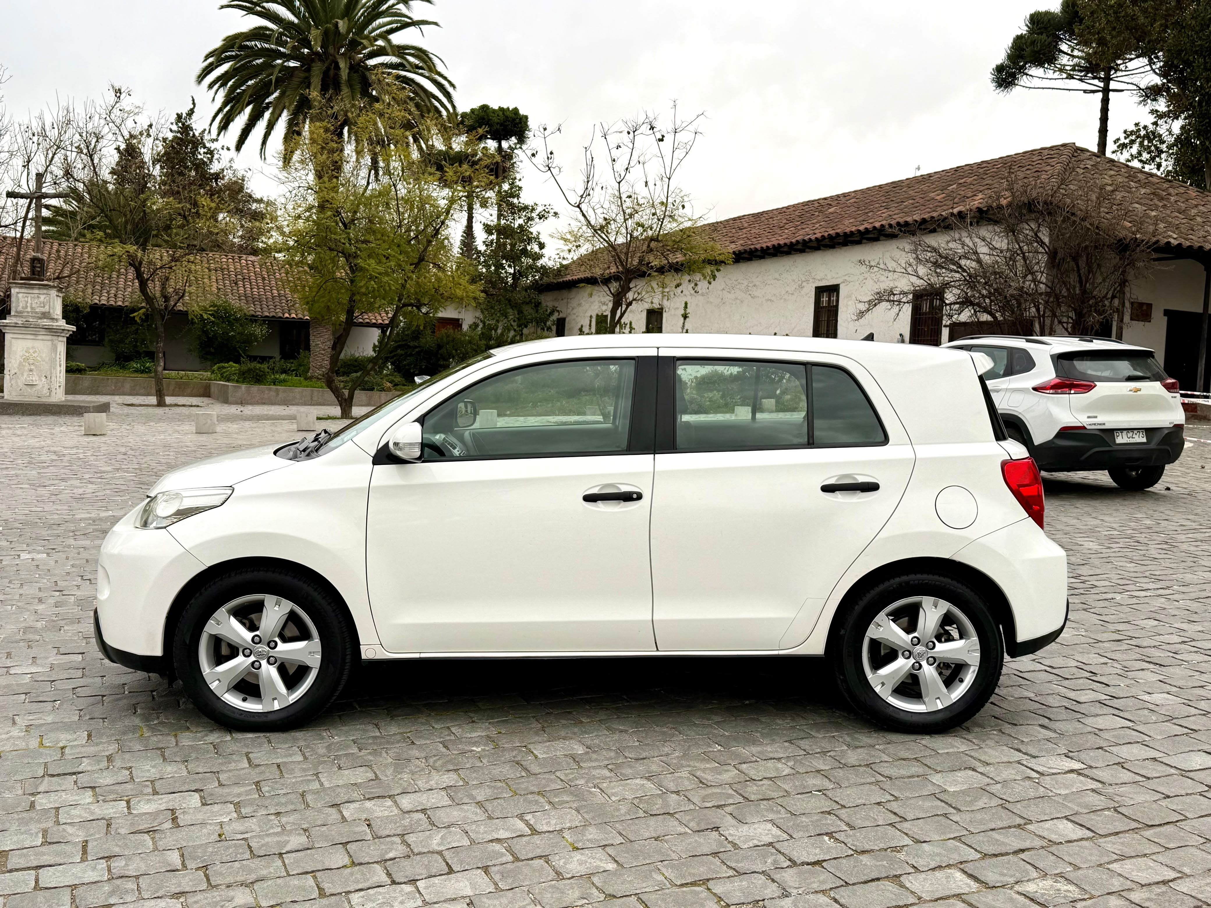 Toyota Urban — foto 5 de 17